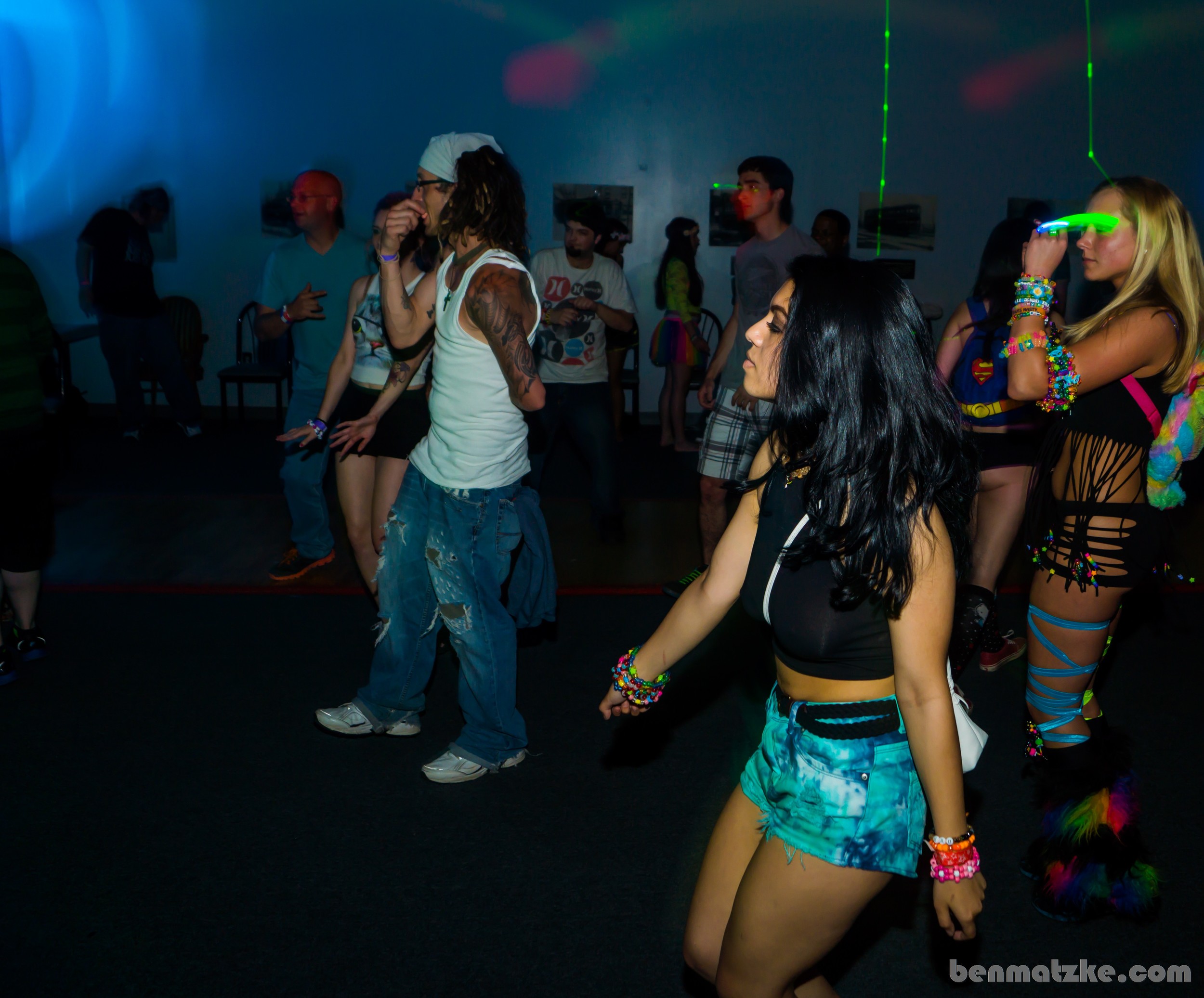 Freak Out 412-Backup_00010.jpg