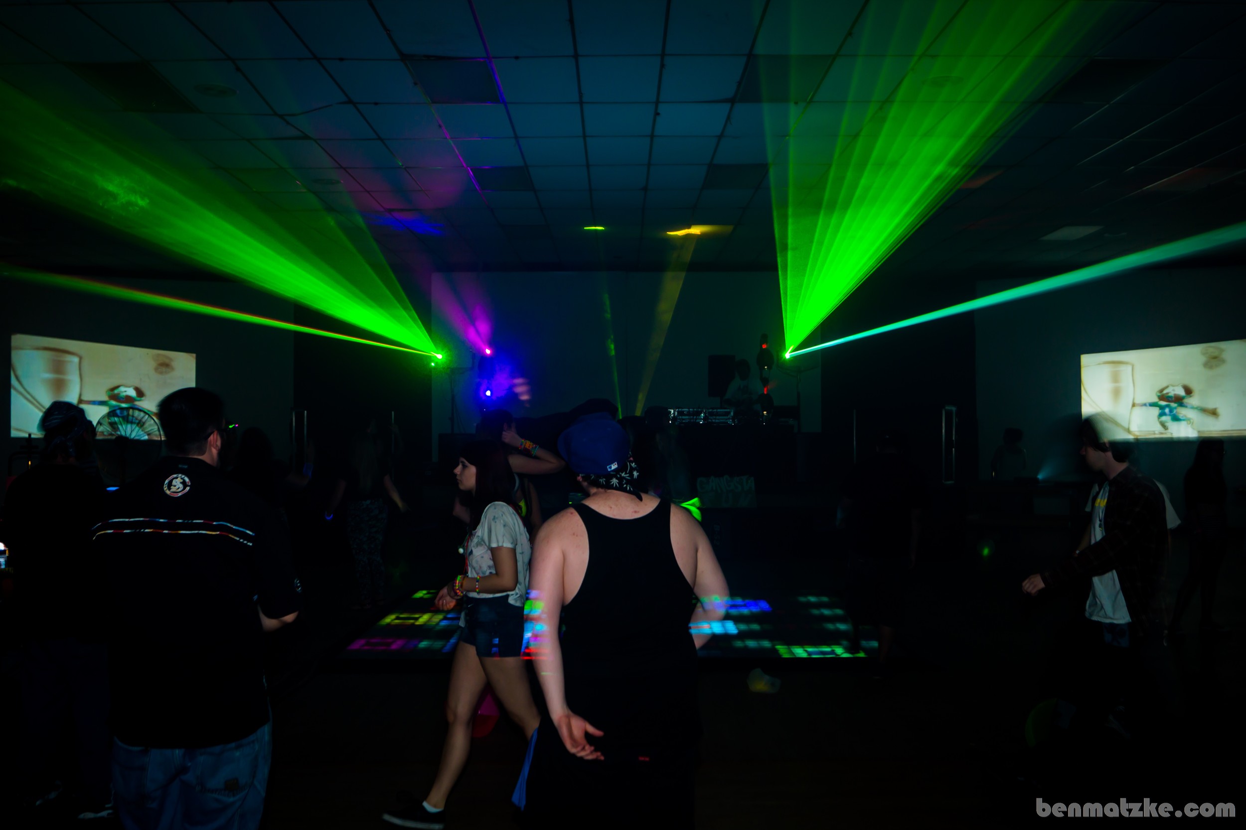 Freak Out 412-Backup_00011.jpg