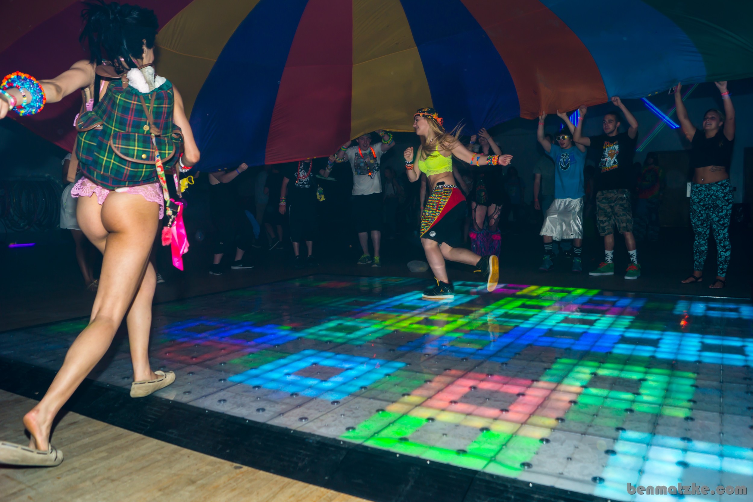 Freak Out 412-Backup_00016.jpg