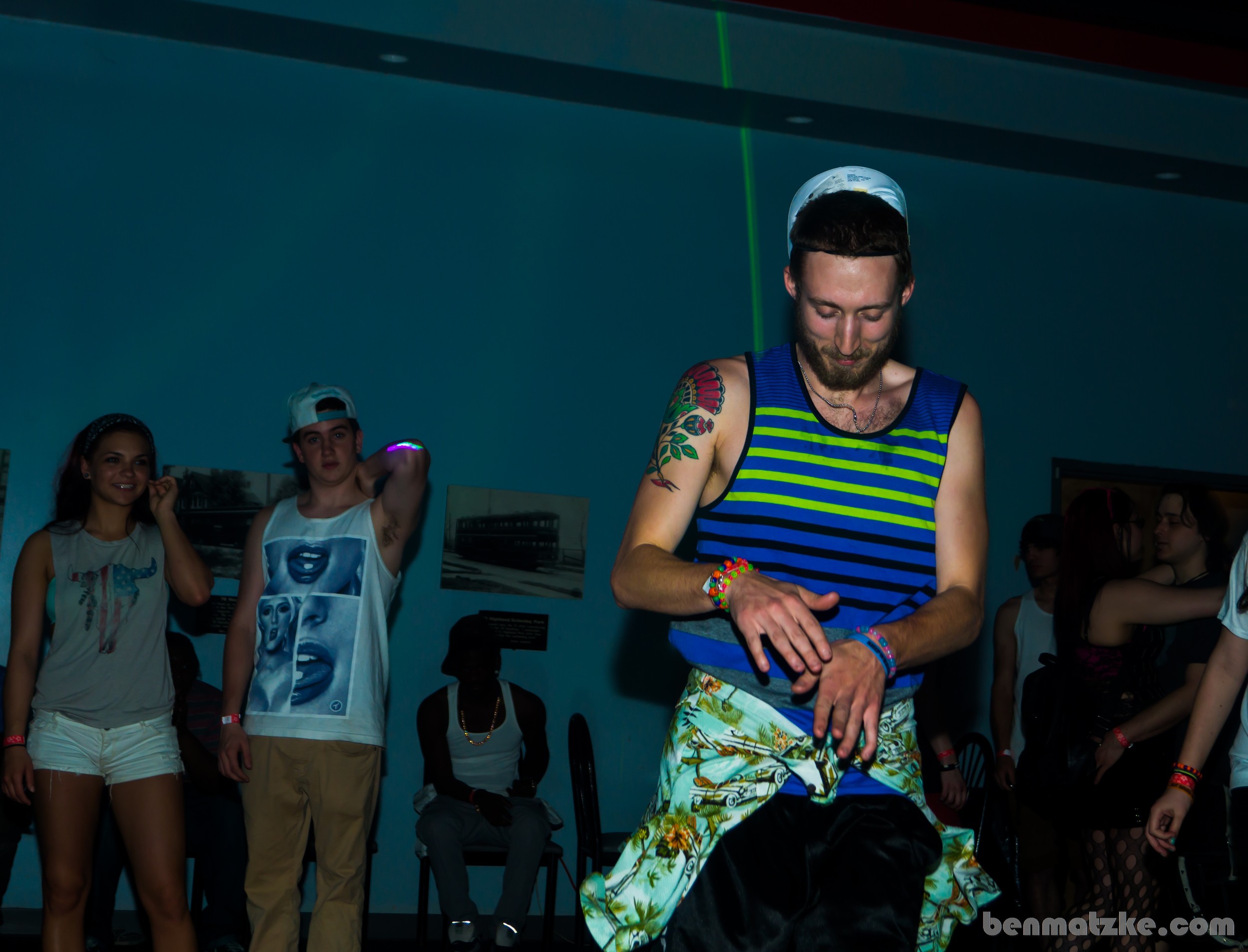 Freak Out 412-Backup_00031.jpg