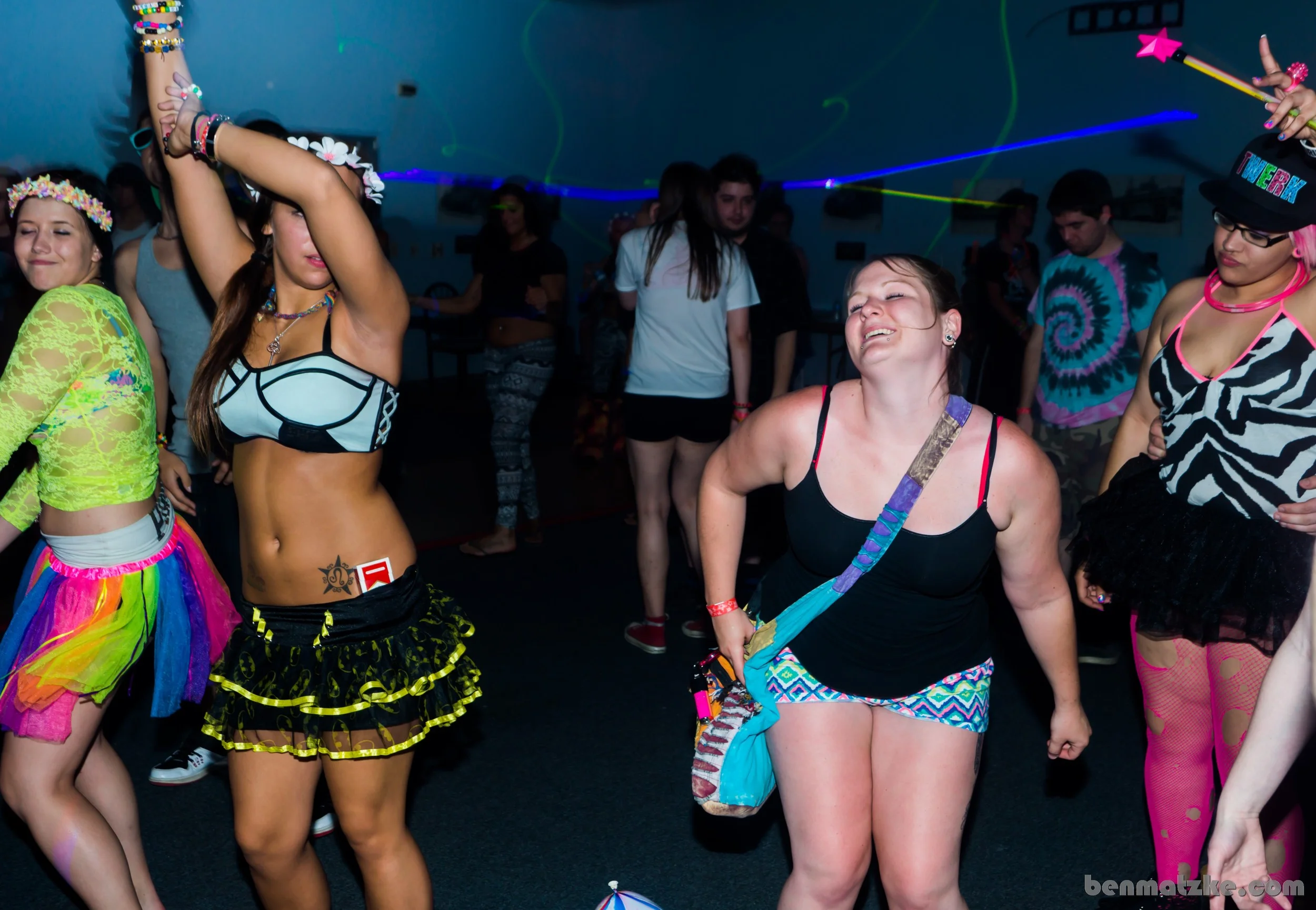 Freak Out 412-Backup_00033.jpg