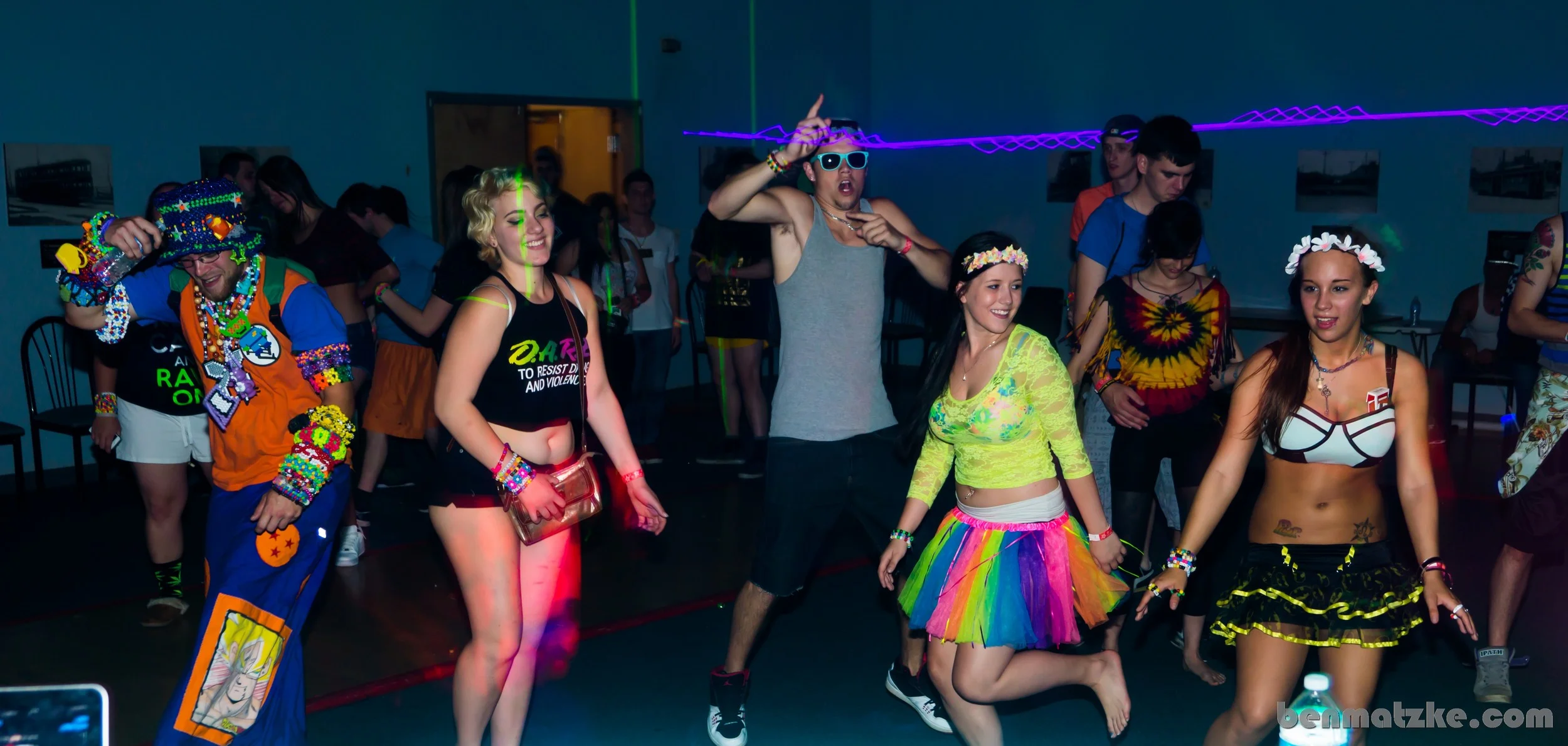 Freak Out 412-Backup_00060.jpg