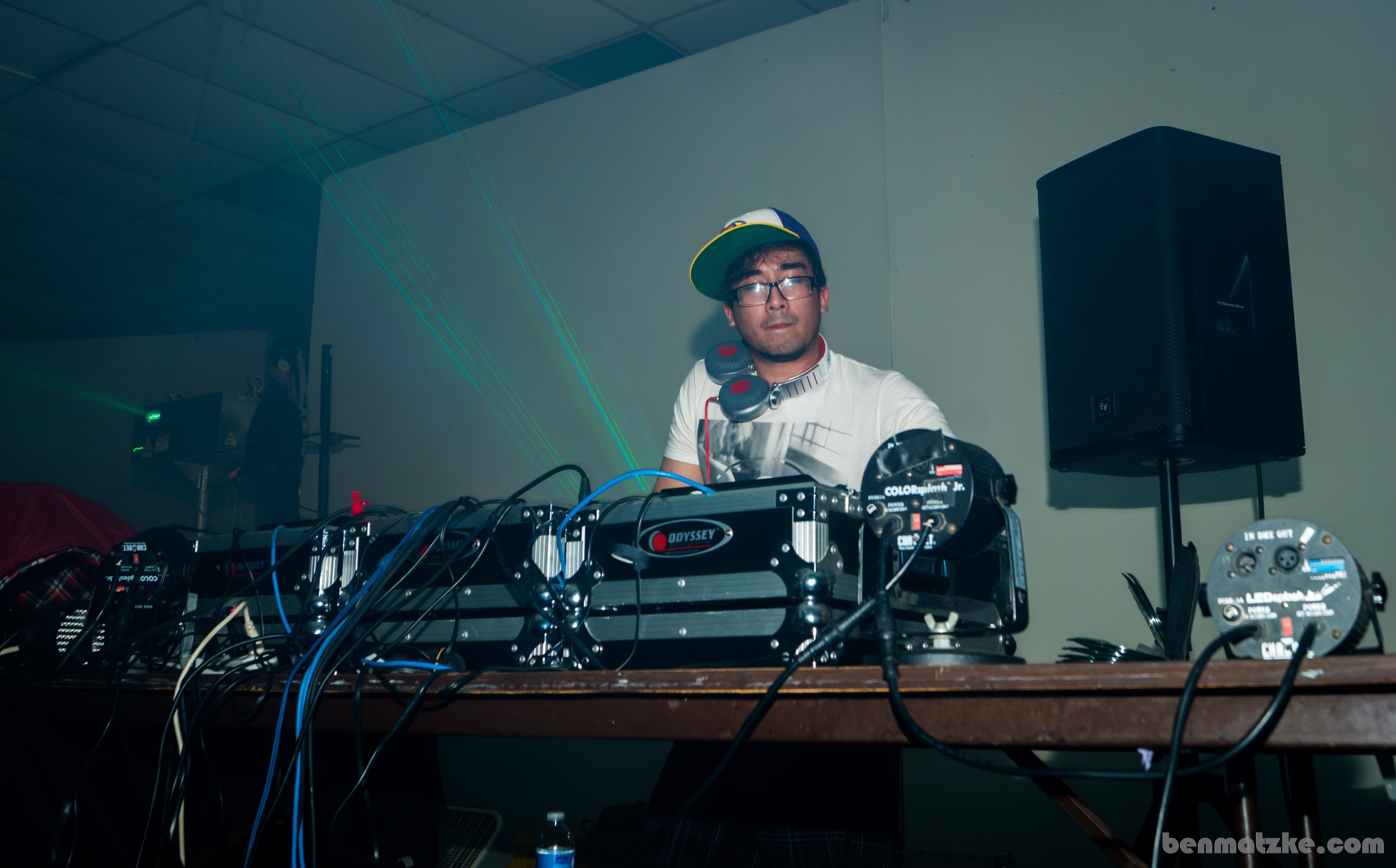 Freak Out 412-Backup_00062.jpg