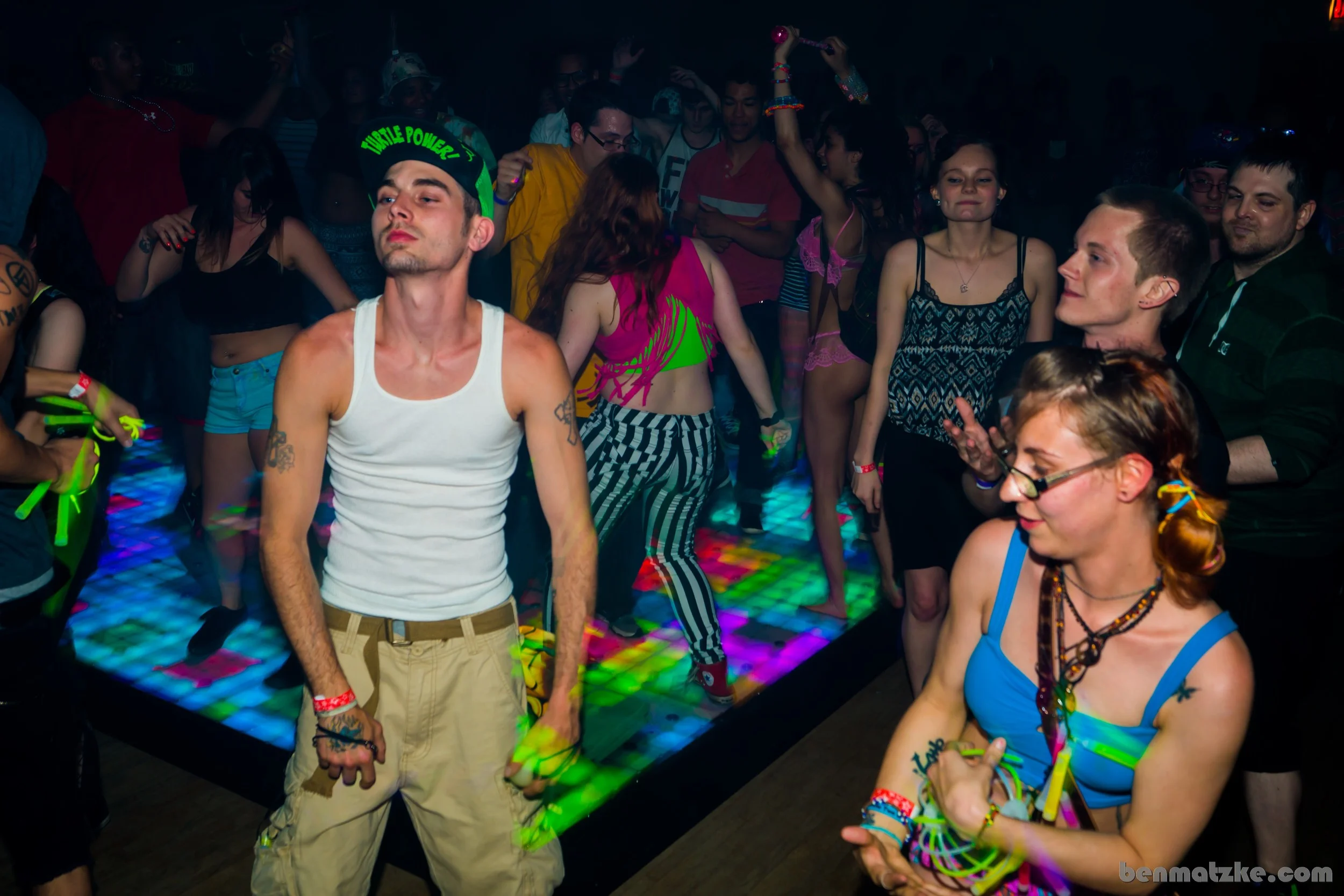 Freak Out 412-Backup_00065.jpg