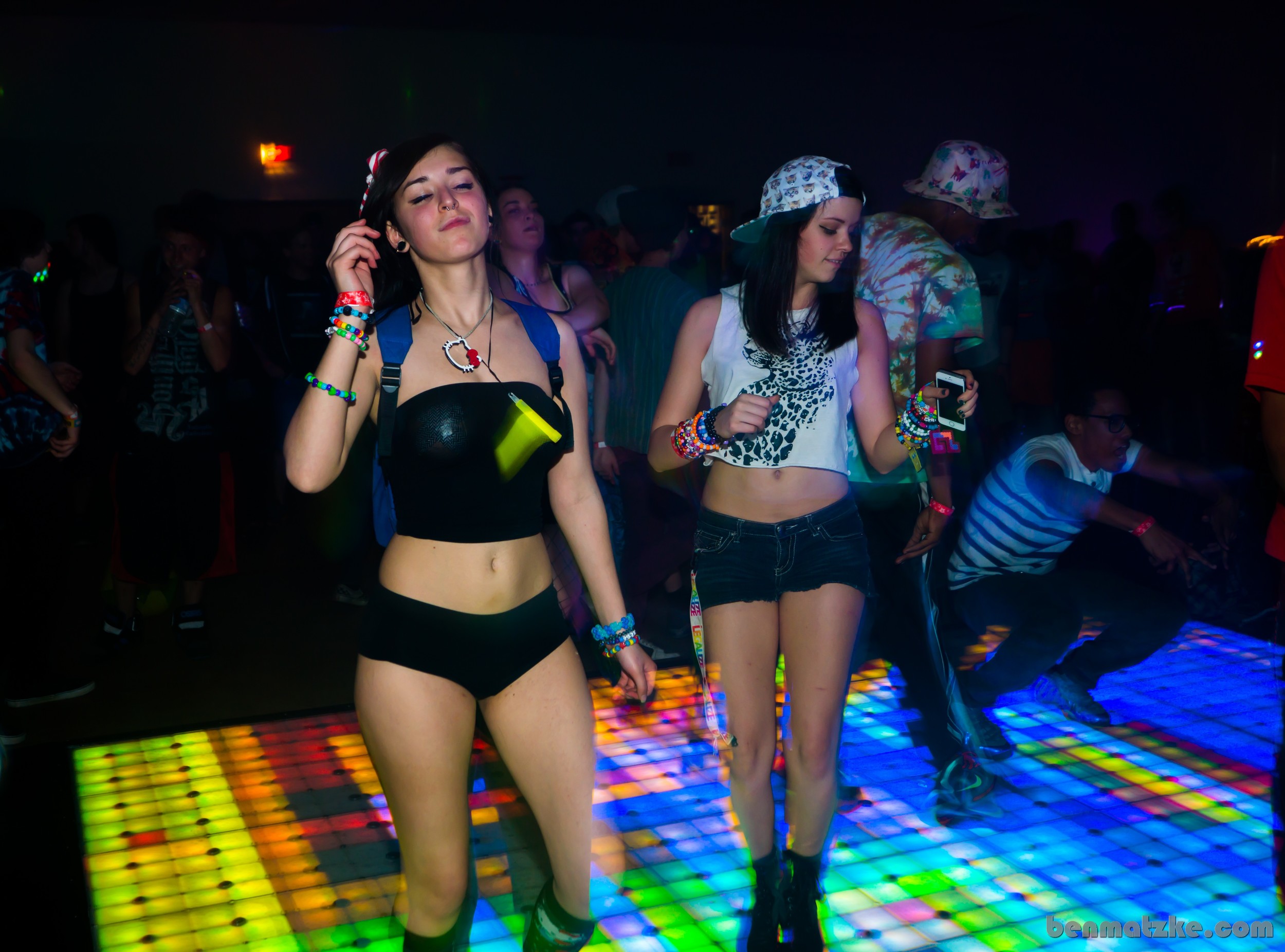 Freak Out 412-Backup_00069.jpg