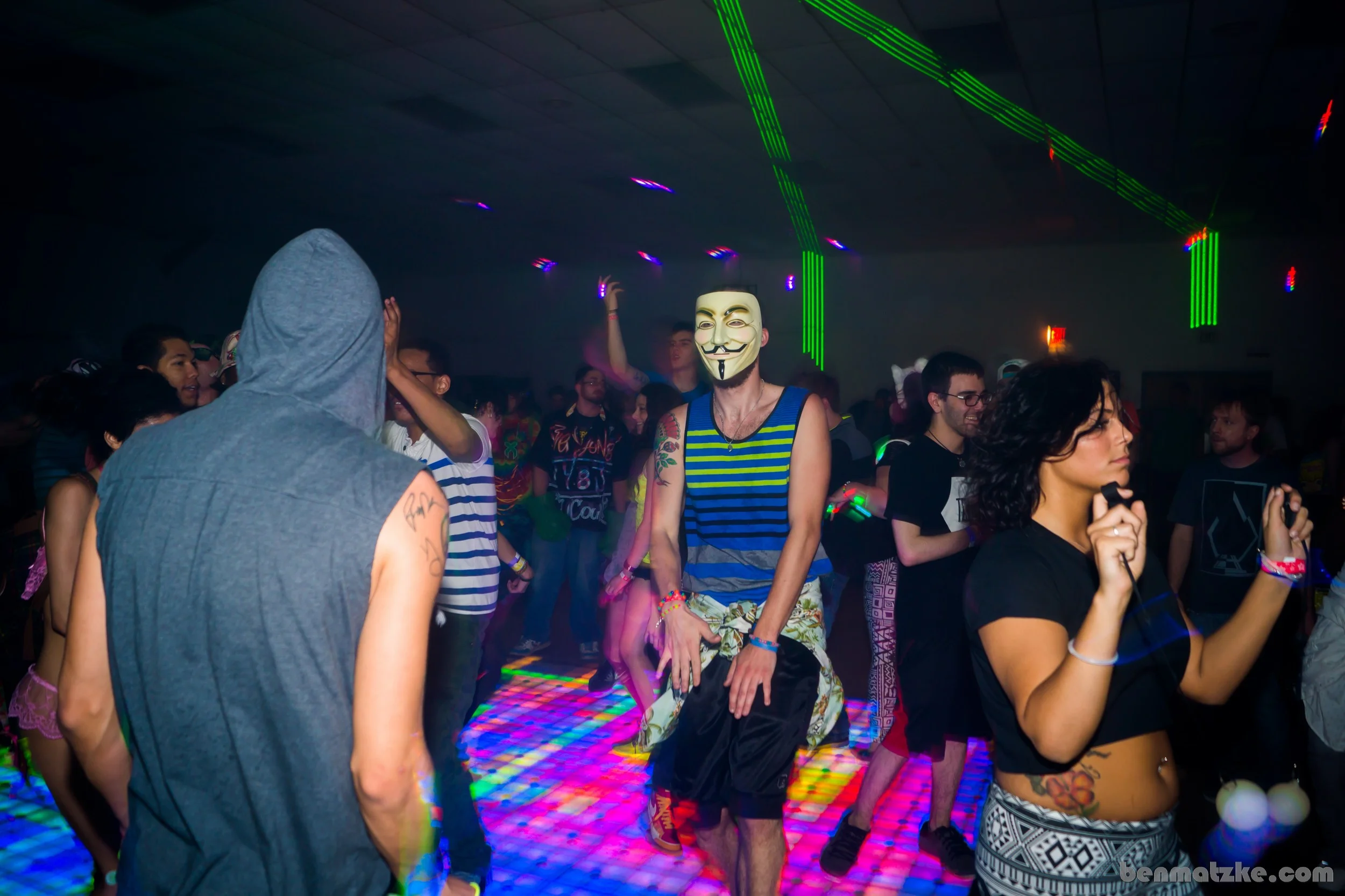 Freak Out 412-Backup_00076.jpg