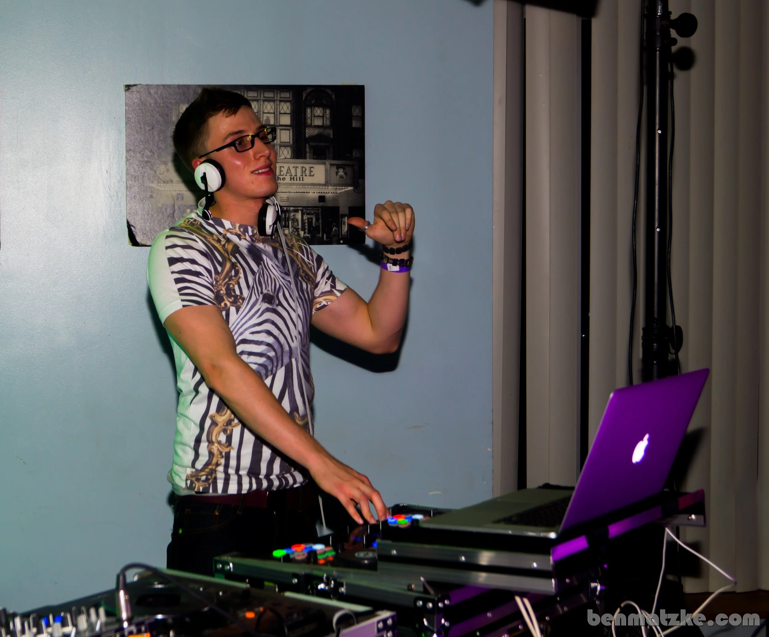 Freak Out 412-Backup_00082.jpg