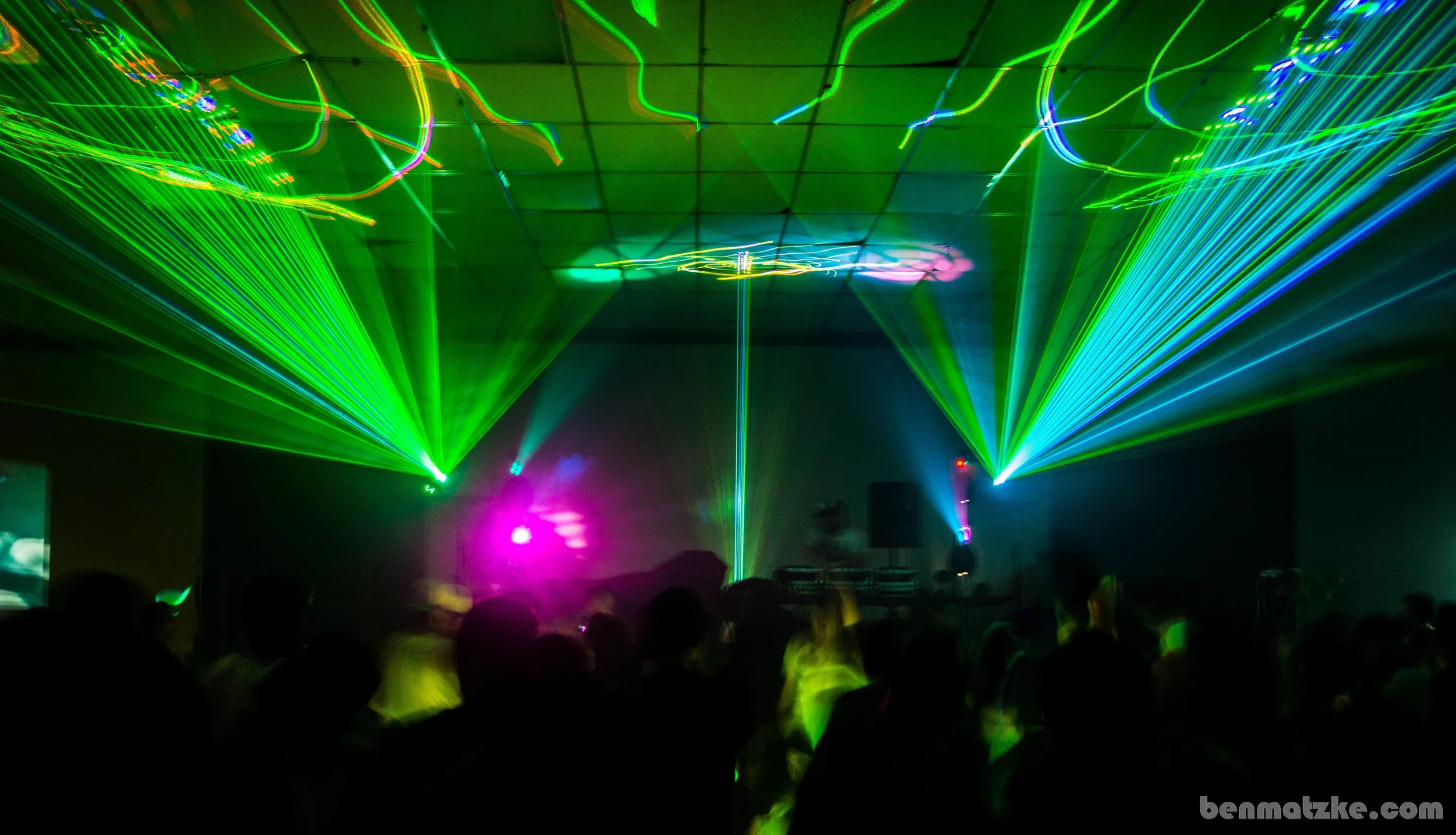 Freak Out 412-Backup_00086.jpg