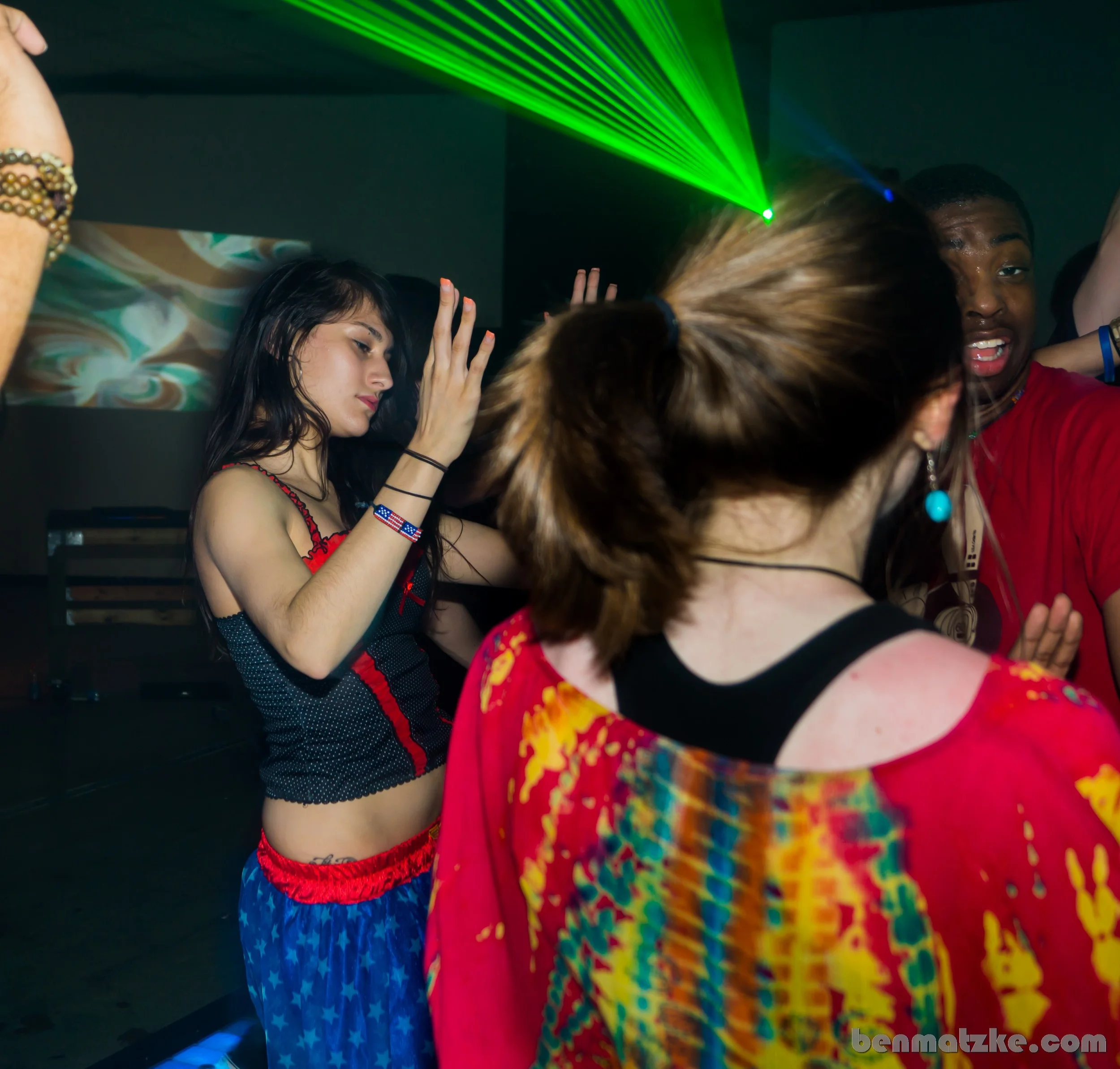 Freak Out 412-Backup_00218.jpg