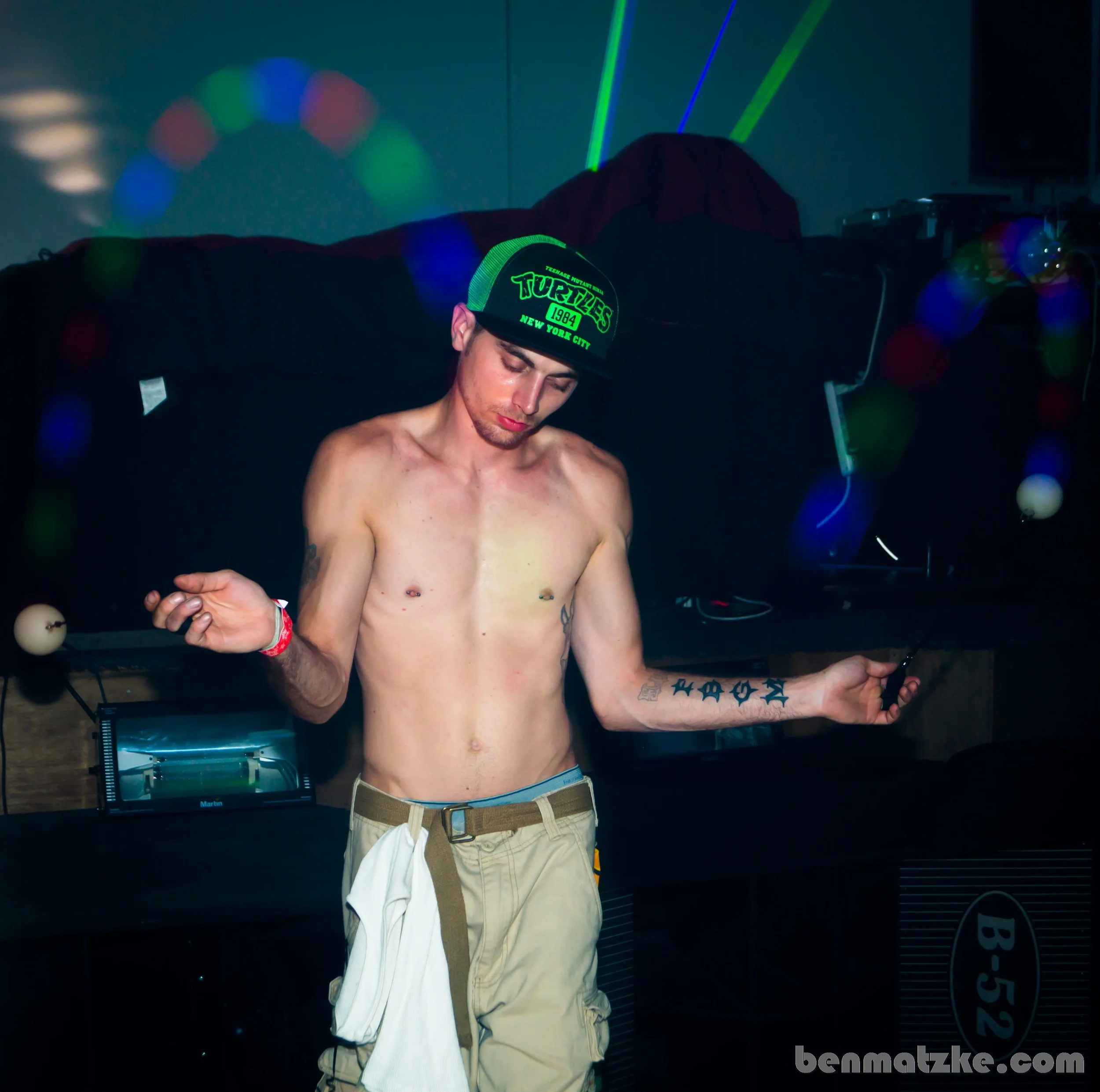 Freak Out 412-Backup_00097.jpg