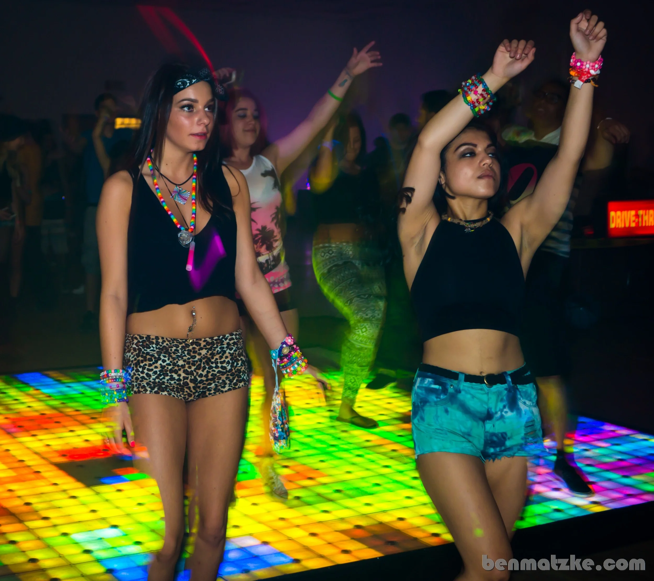 Freak Out 412-Backup_00101.jpg