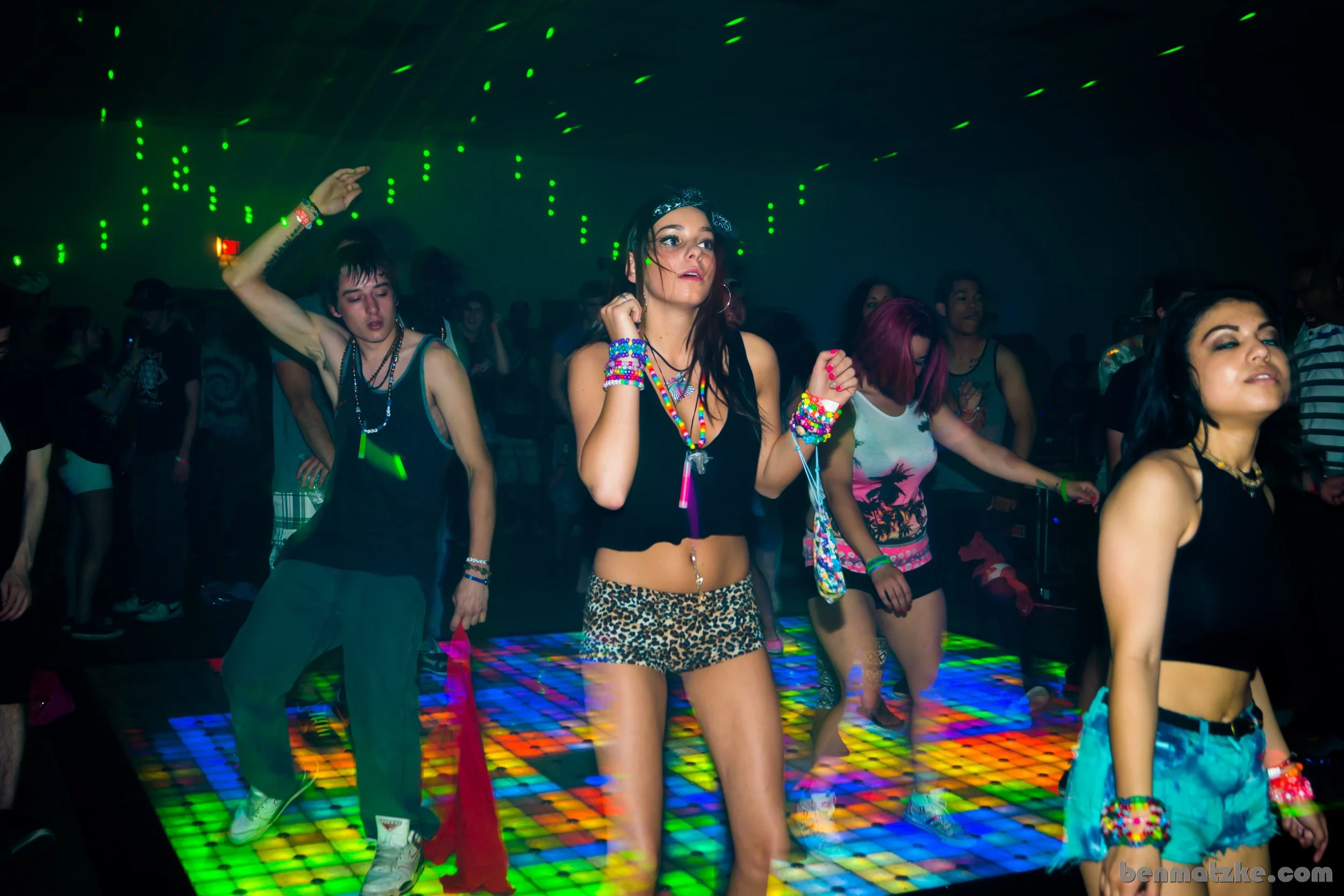 Freak Out 412-Backup_00102.jpg