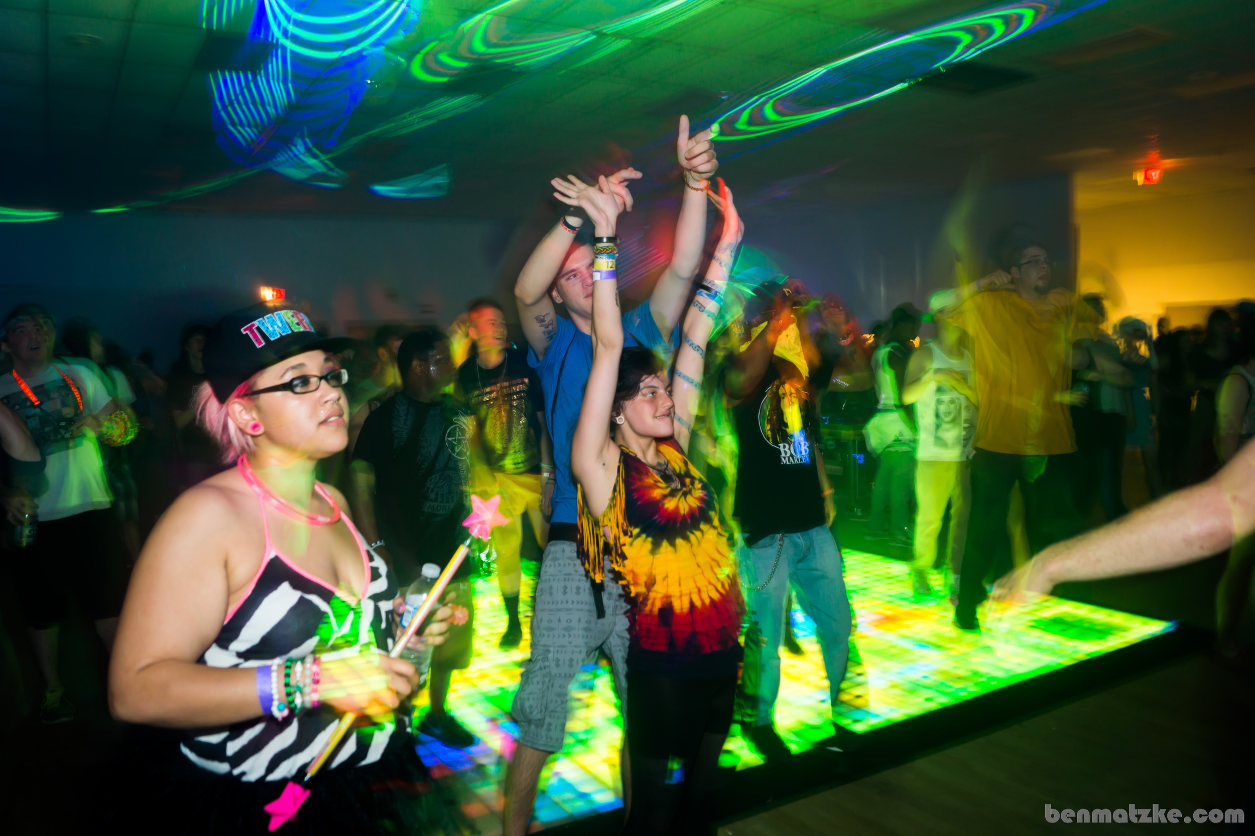 Freak Out 412-Backup_00124.jpg