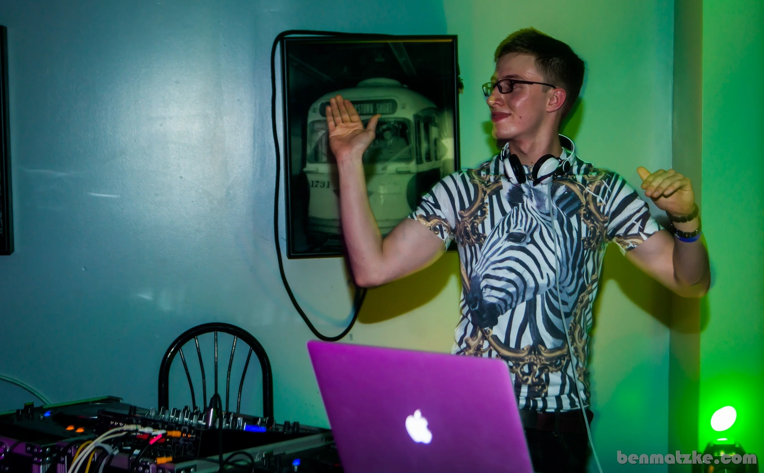 Freak Out 412-Backup_00133.jpg