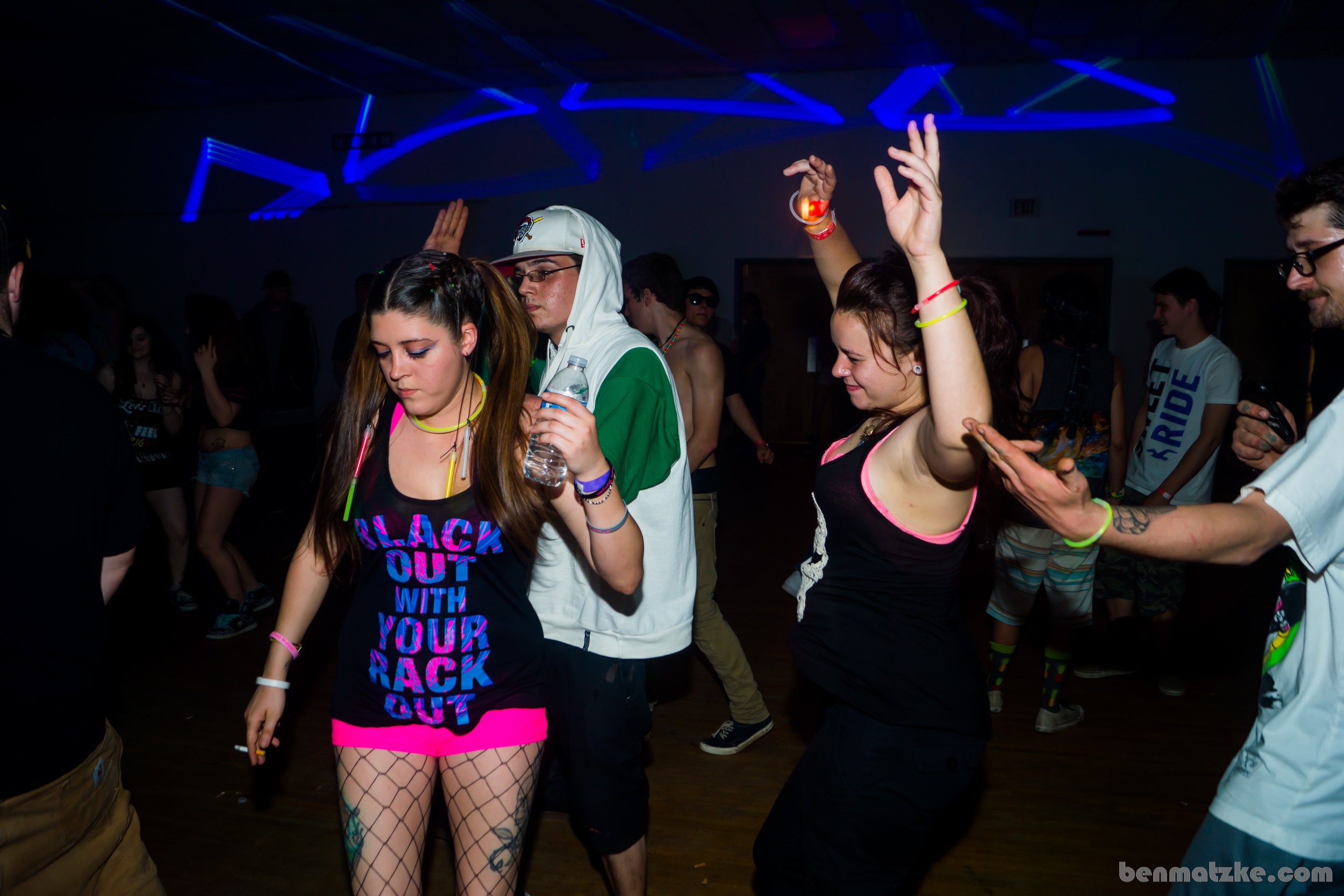 Freak Out 412-Backup_00140.jpg