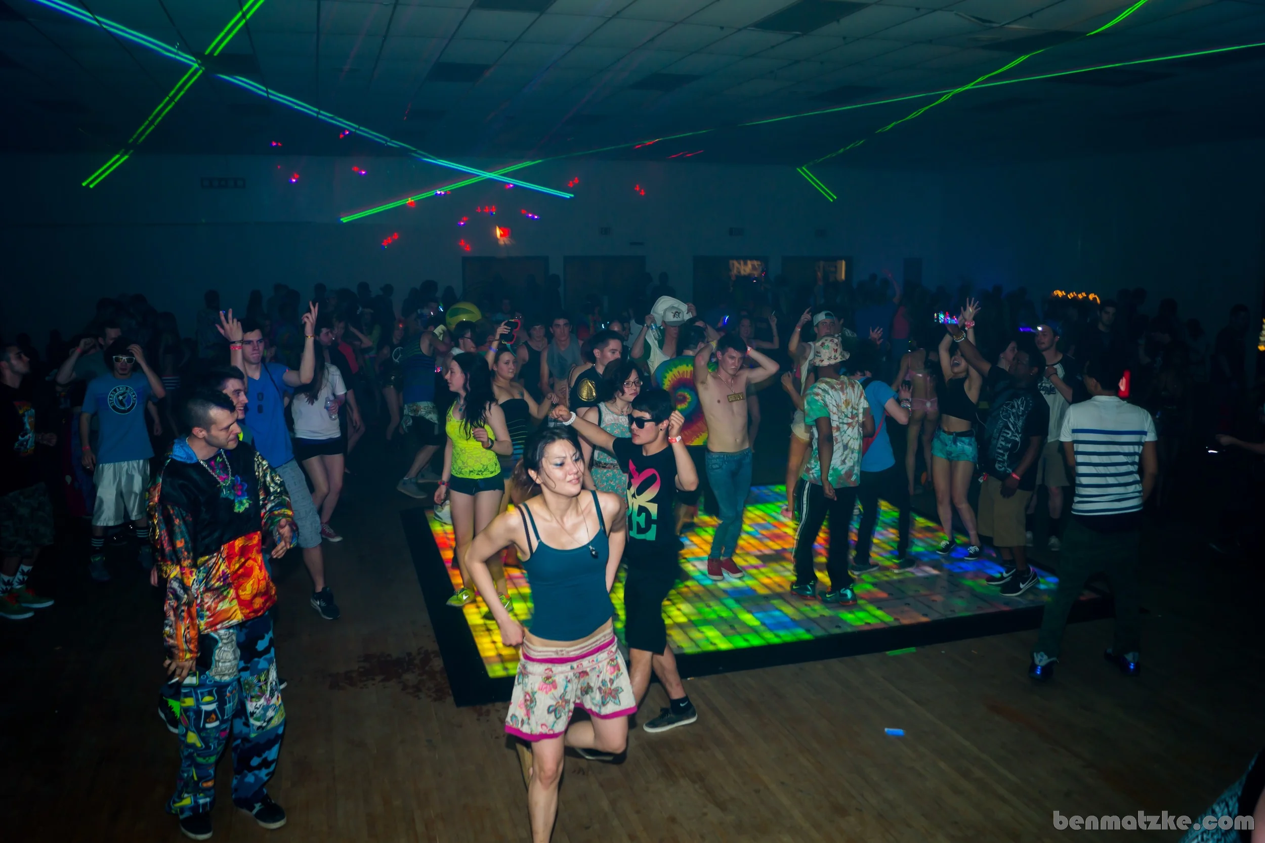 Freak Out 412-Backup_00151.jpg