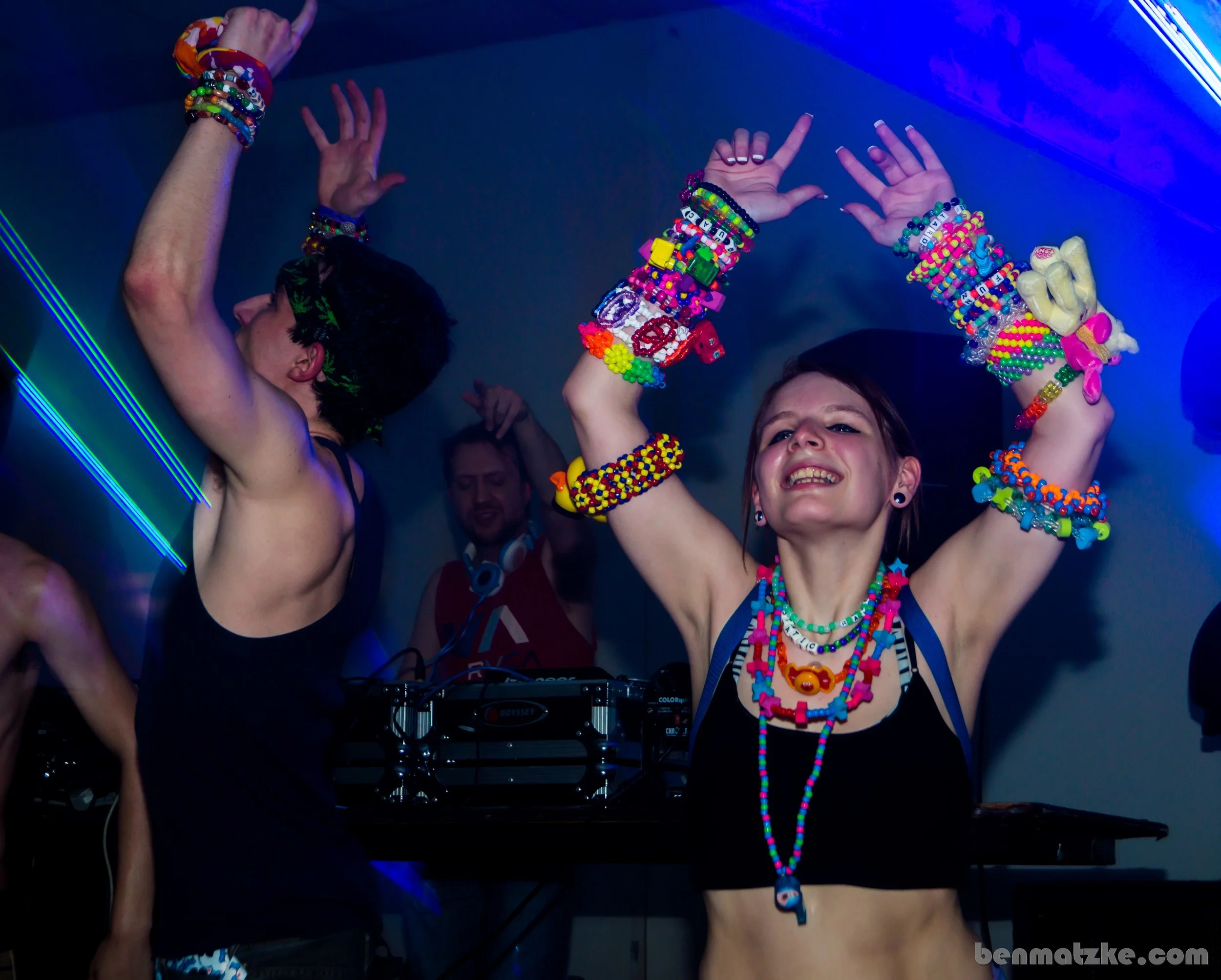 Freak Out 412-Backup_00170.jpg