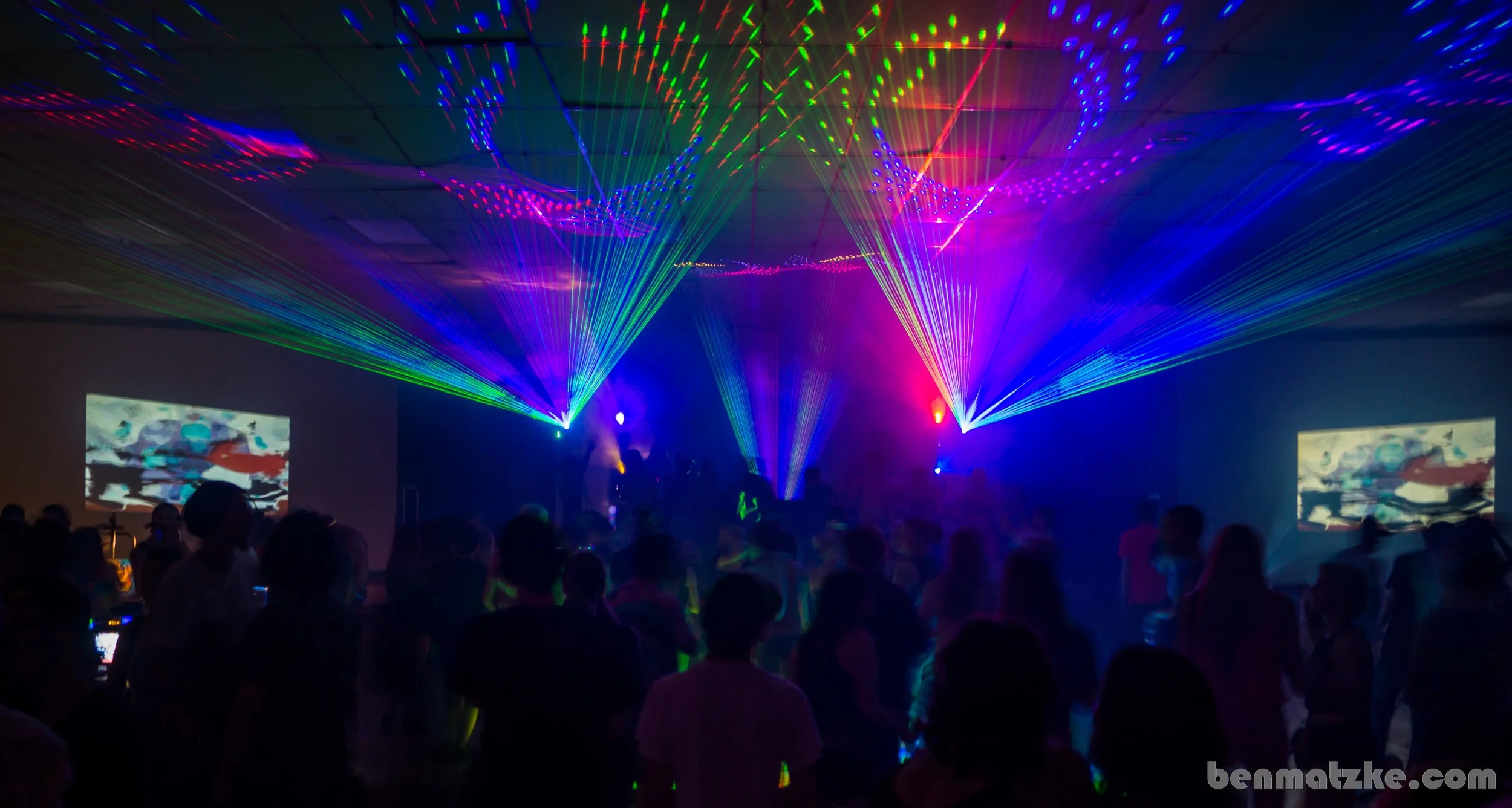 Freak Out 412-Backup_00180.jpg