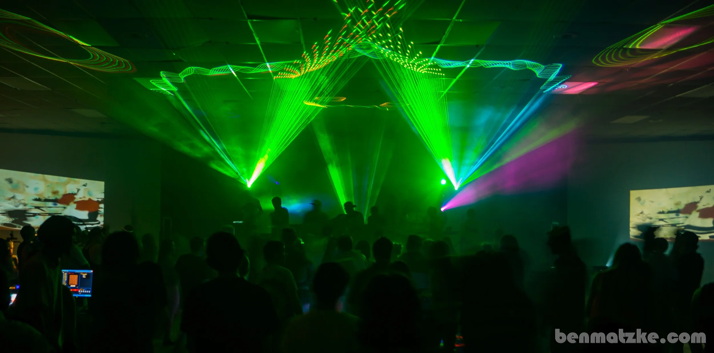 Freak Out 412-Backup_00181.jpg