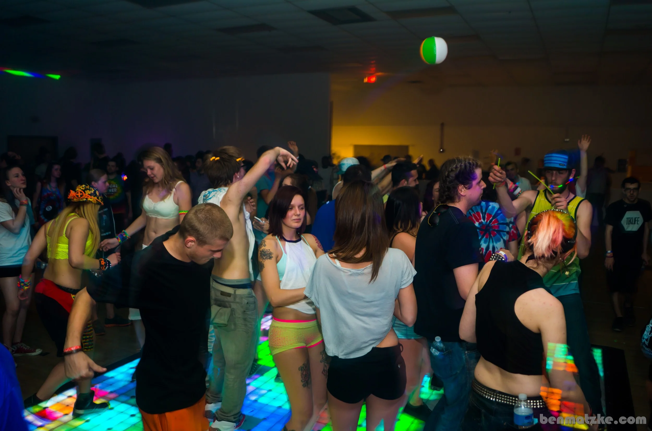 Freak Out 412-Backup_00199.jpg