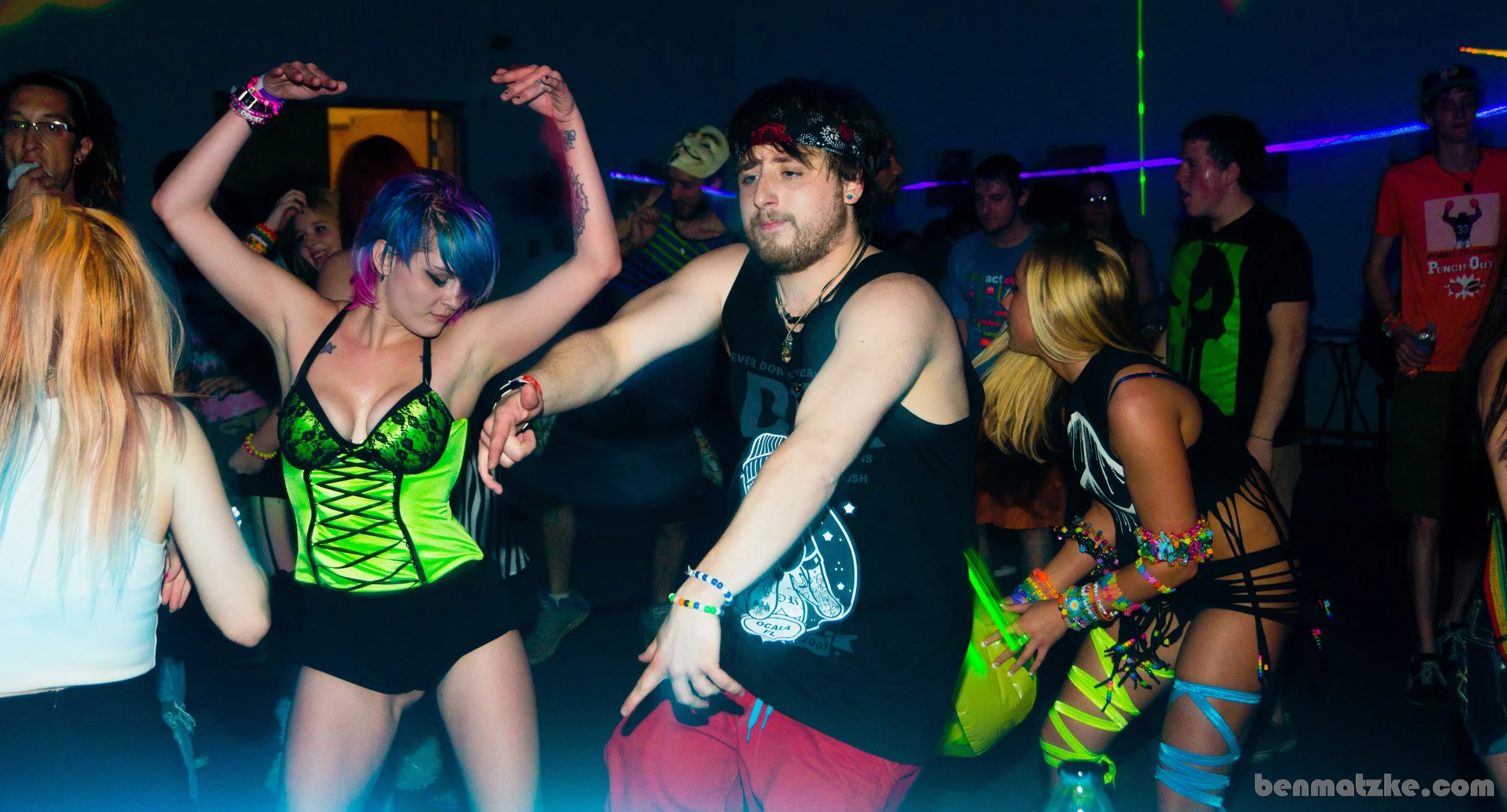 Freak Out 412-Backup_00214.jpg