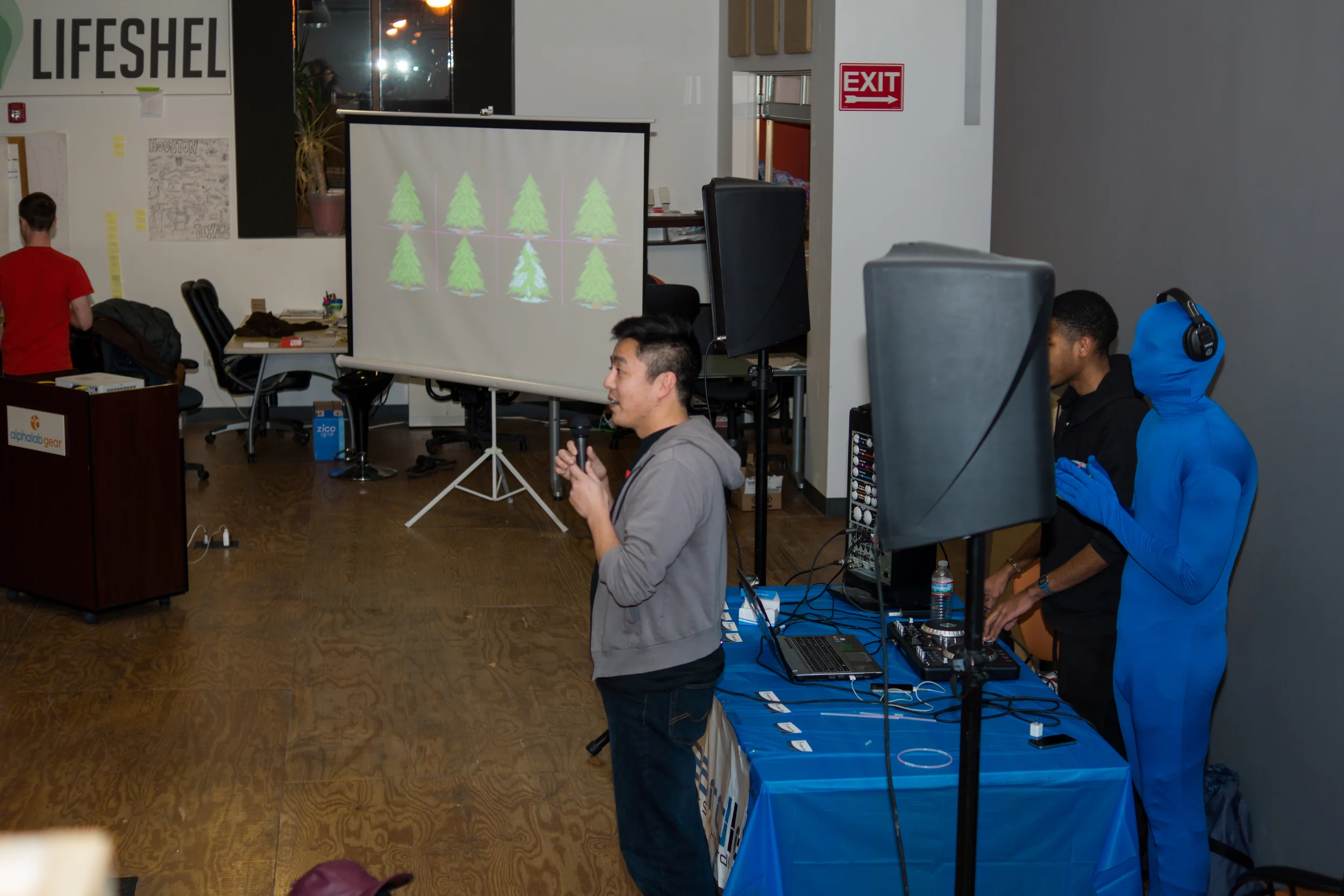 DSC04944-January 24, 2015-Backup.jpg