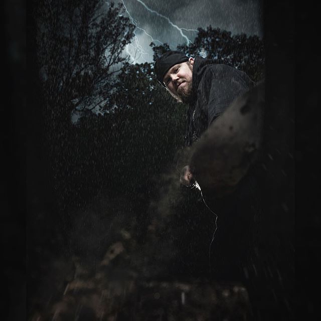 Finally, it&rsquo;s All Hallows Eve! This year&rsquo;s annual Hallow-themed shoot is inspired by photographer, @jordi.koalitic. I discovered this guy over the summer, and he&rsquo;s been making me think differently about photography. Make sure to giv