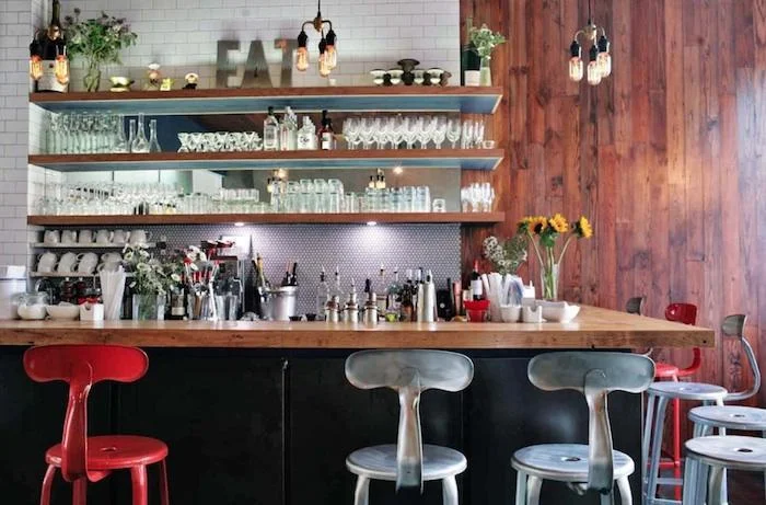 700_lulu-po-bar-ka-va.jpg