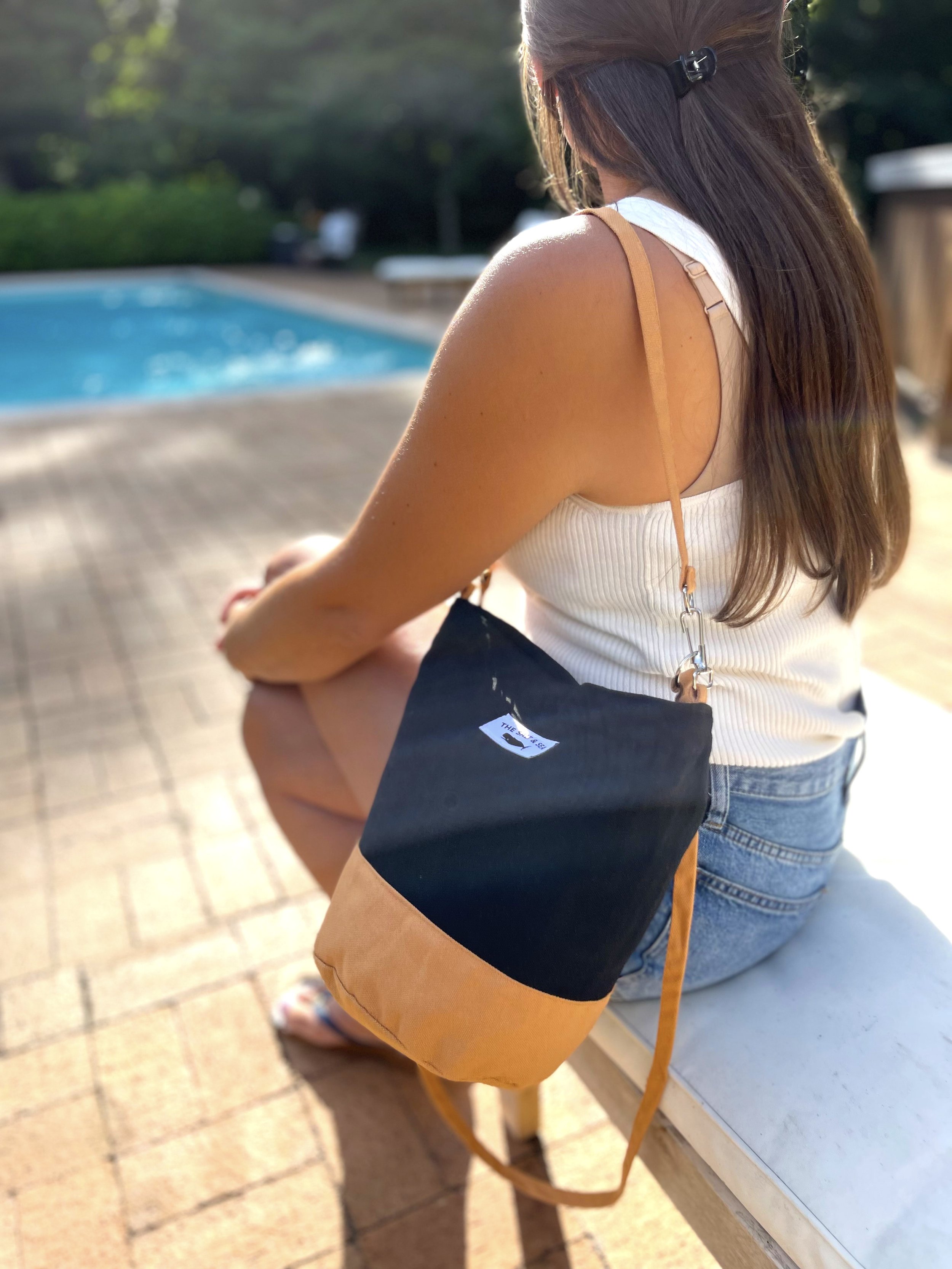 NewCanvasBlackBagJess3.jpg
