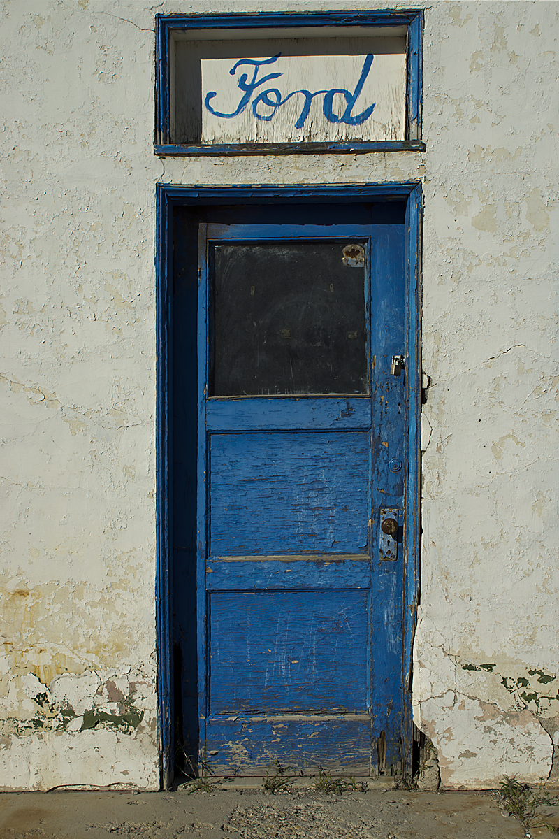 Tonapah 2012-027 Blue Door