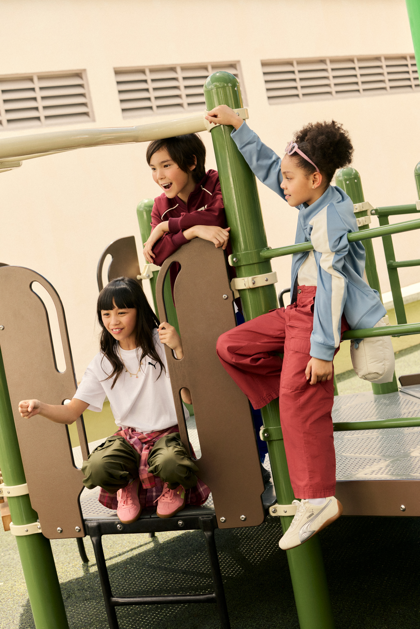 LOW RES 2000x2000-25AW_PNA_SP_BTS_Recess-Champ-Jr-Group_10294_RGB.png