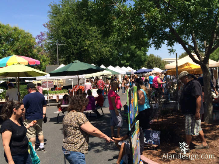 Market Crowd at the Bakersfield Haggin Oaks Farmers Market