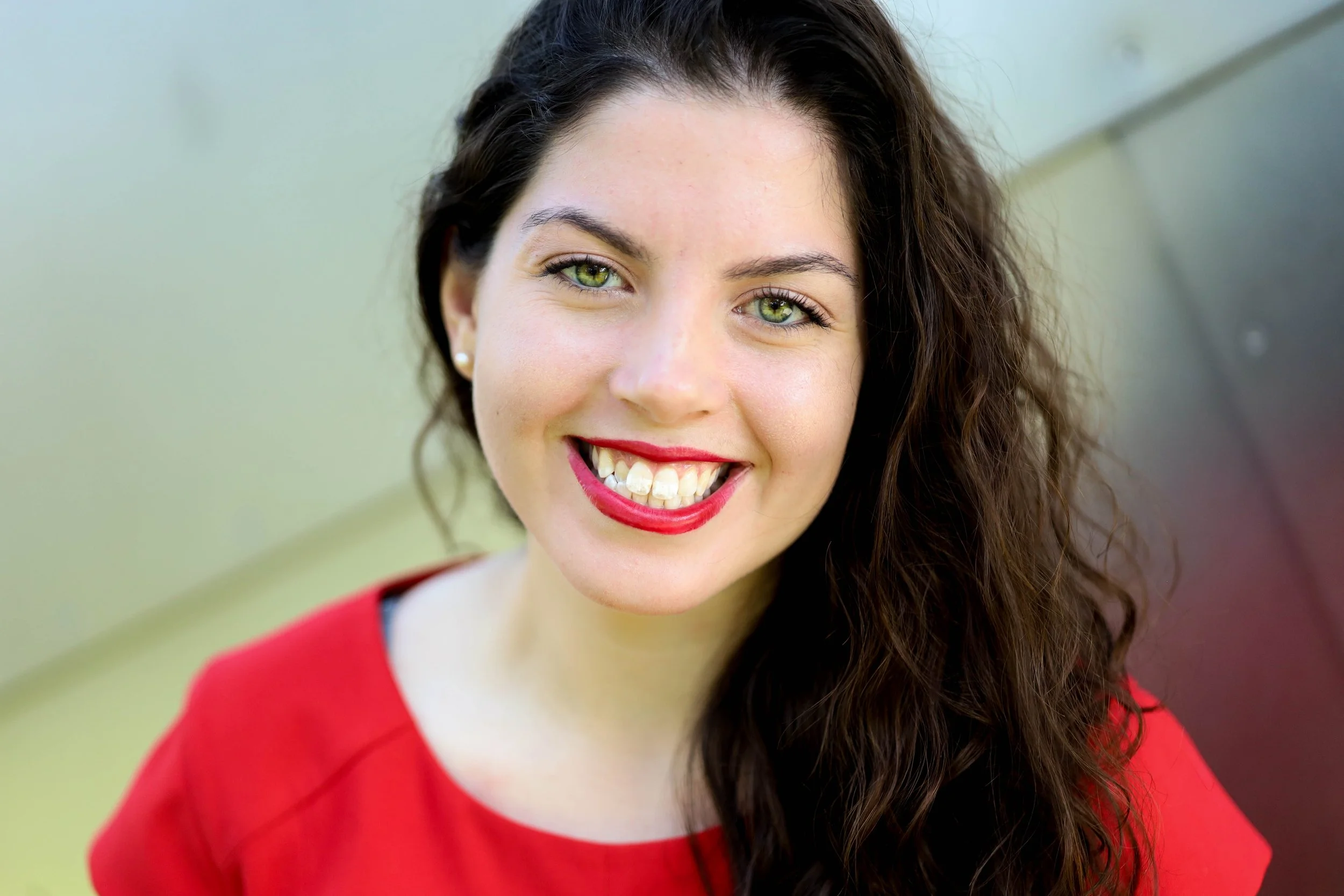   I believe in helping students to achieve their fullest potential in singing by teaching them how our voices work, releasing habits adopted through our personal experiences, and harkening back to our human instinct to express freely with our voices.