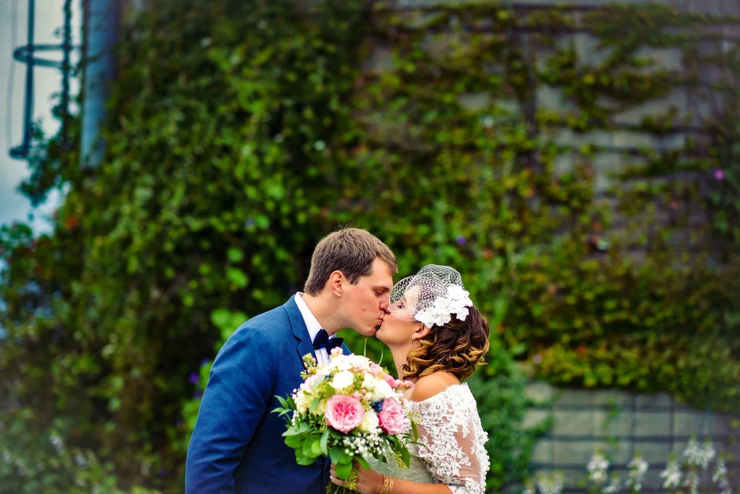 silo kiss.jpg