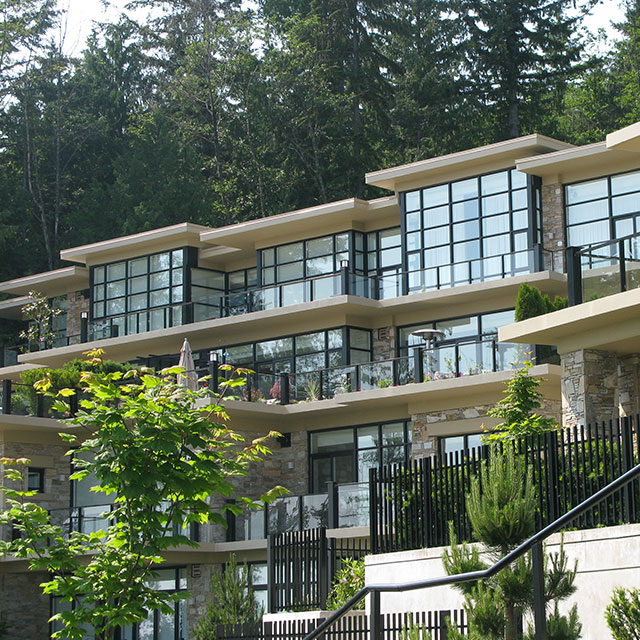 PROJECT: The Properties, West Vancouver SOLUTION: Reduce Heat Gain FILM: Huper Optik Select Sech