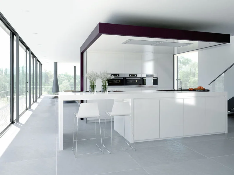 Hüper Optik Films Glair Control Ceramic 40 was chosen to control the ambient light.