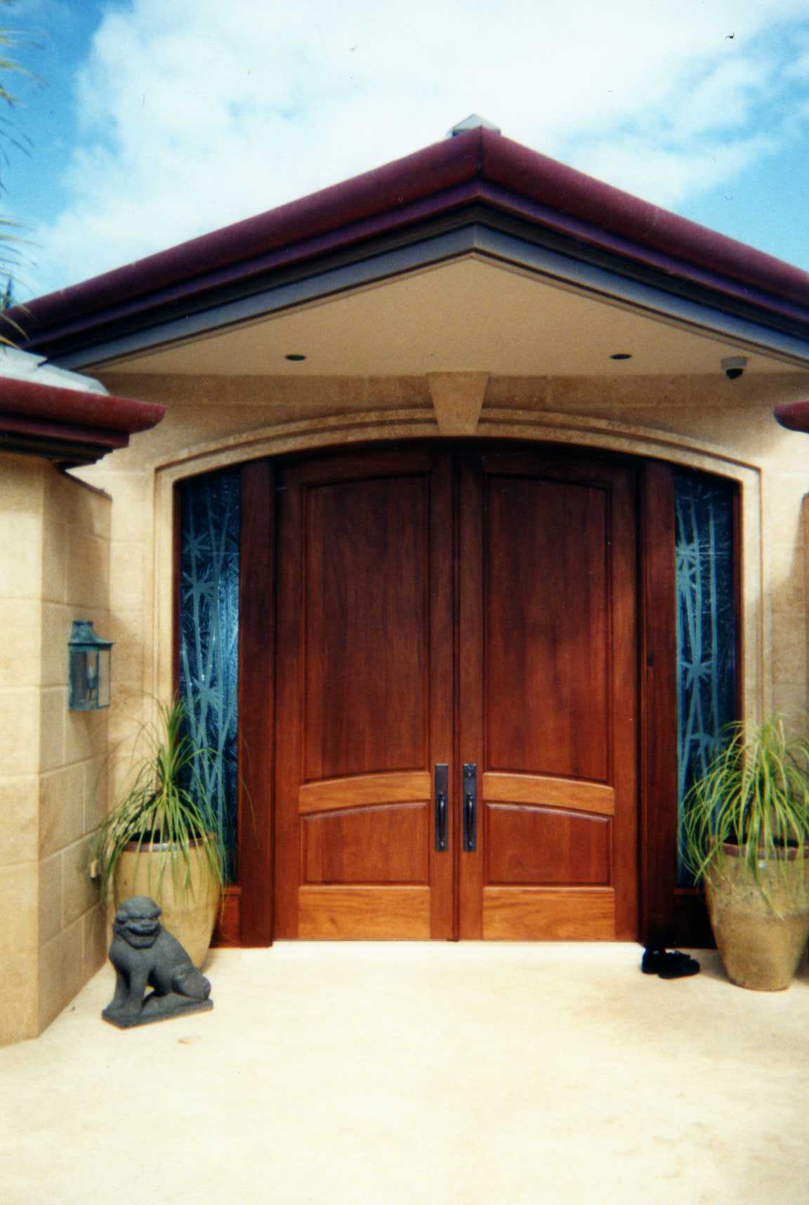 Double Door Entry, Maui