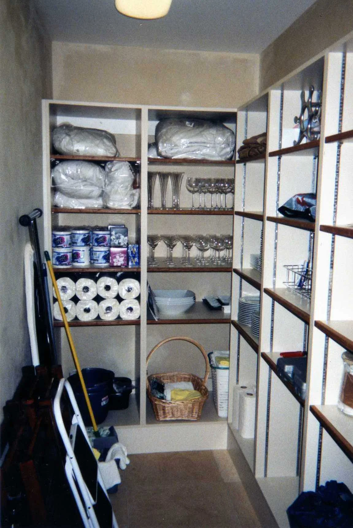 Closet installation, Maui
