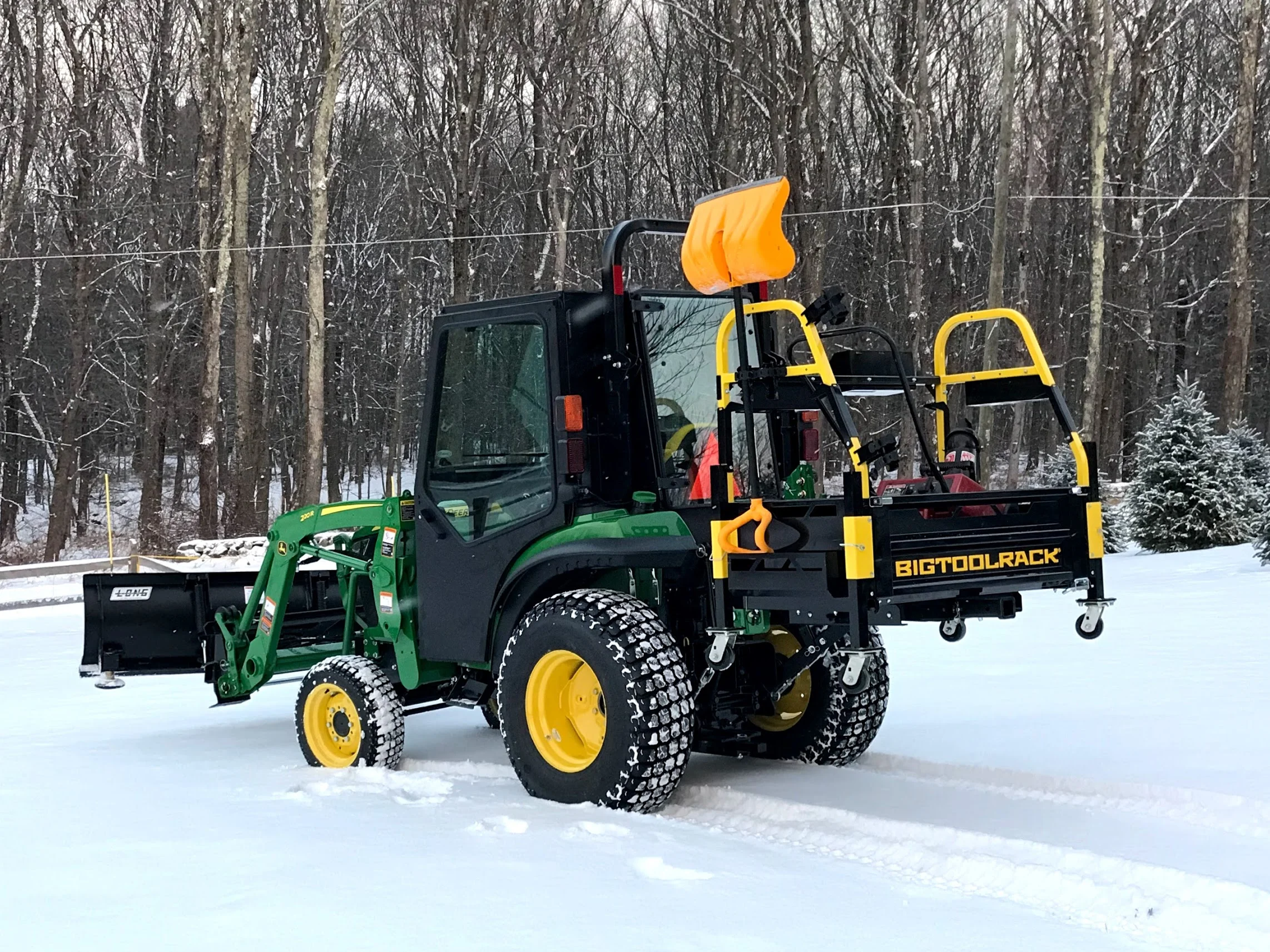 Bigtoolrack on a John Deere 2038R