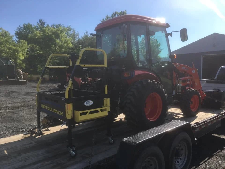 Kioti ck2610SE with the Bigtoolrack