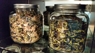 It's pretty in the jars too!