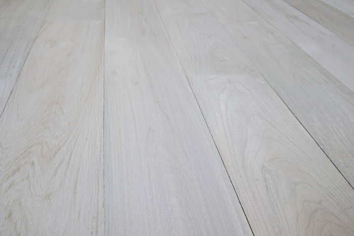 PEARLY RECLAIMED TEAK