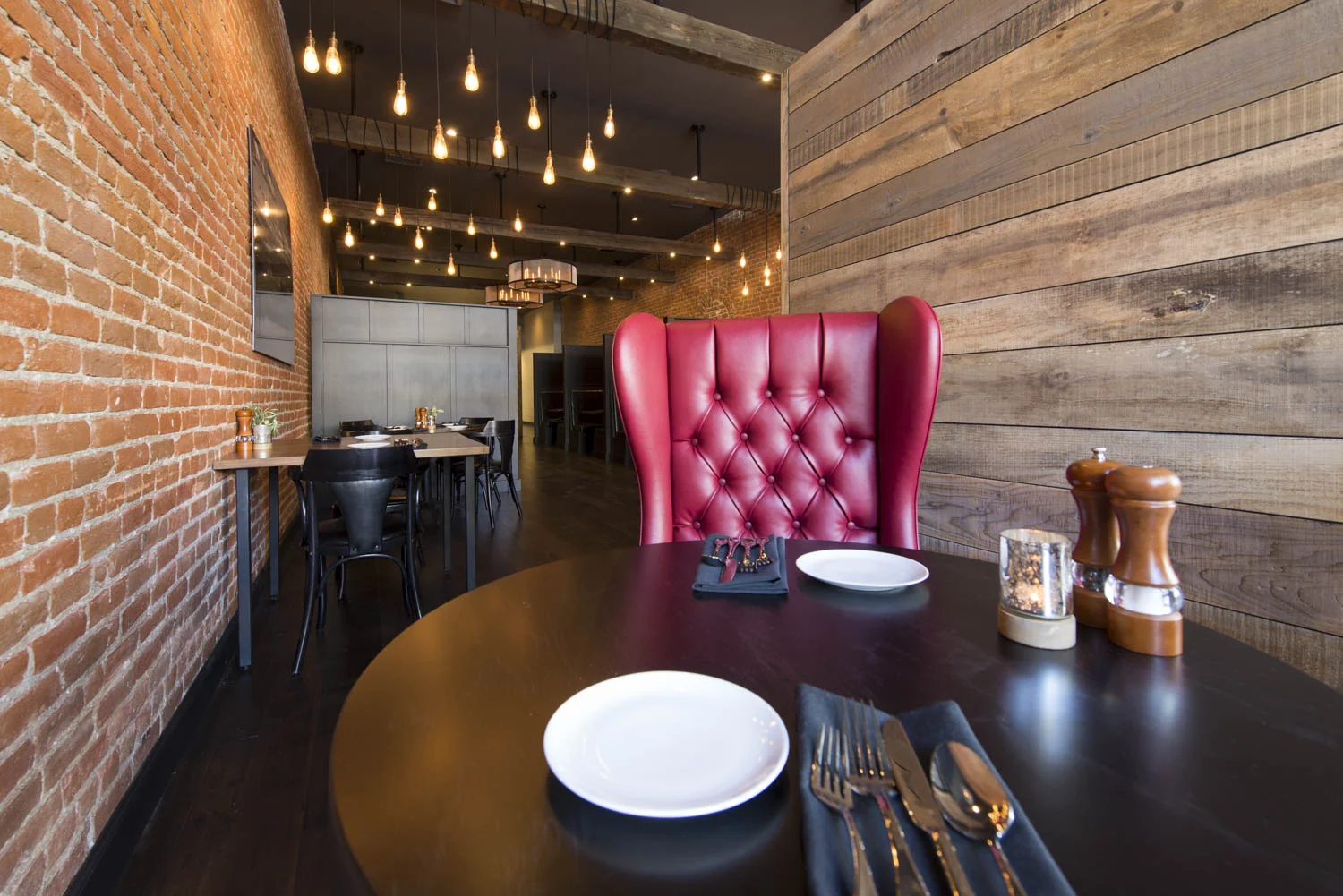 reclaimed-wood-wall.jpg