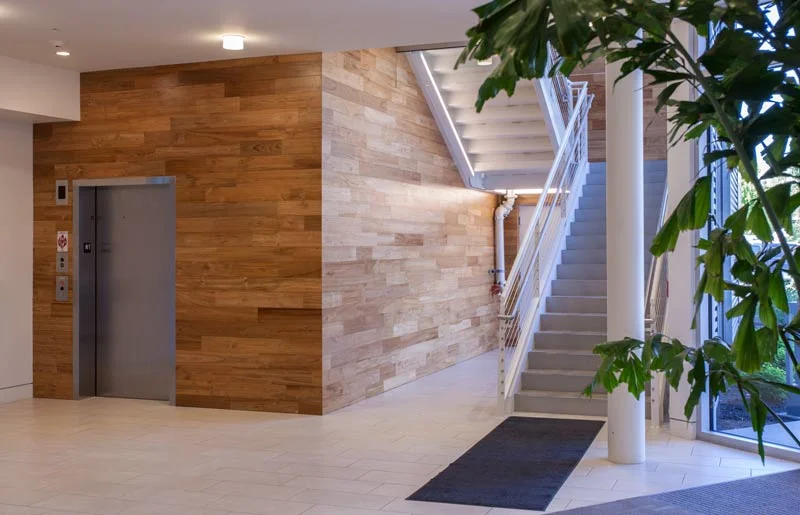 wood-wall-reclaimed-teak-m.jpg