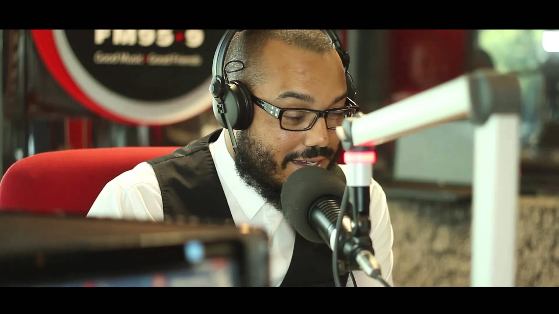 PROFILE: Kaya FM  [2017]