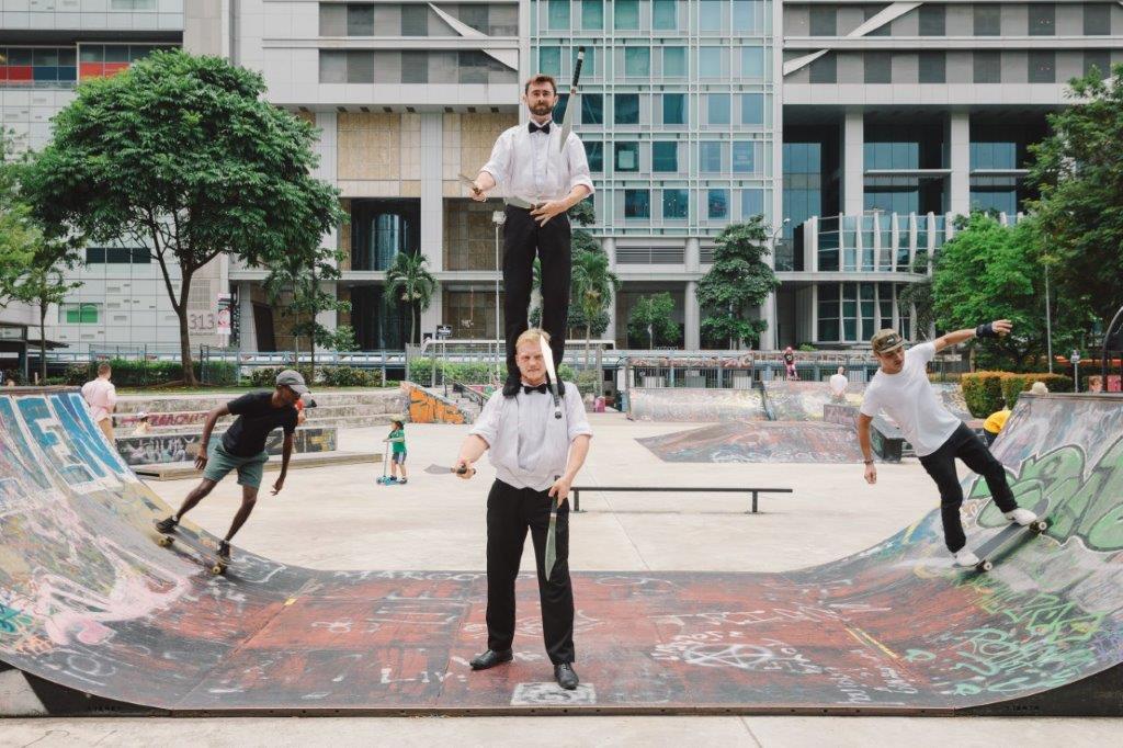 Knife juggling acrobats for hire 