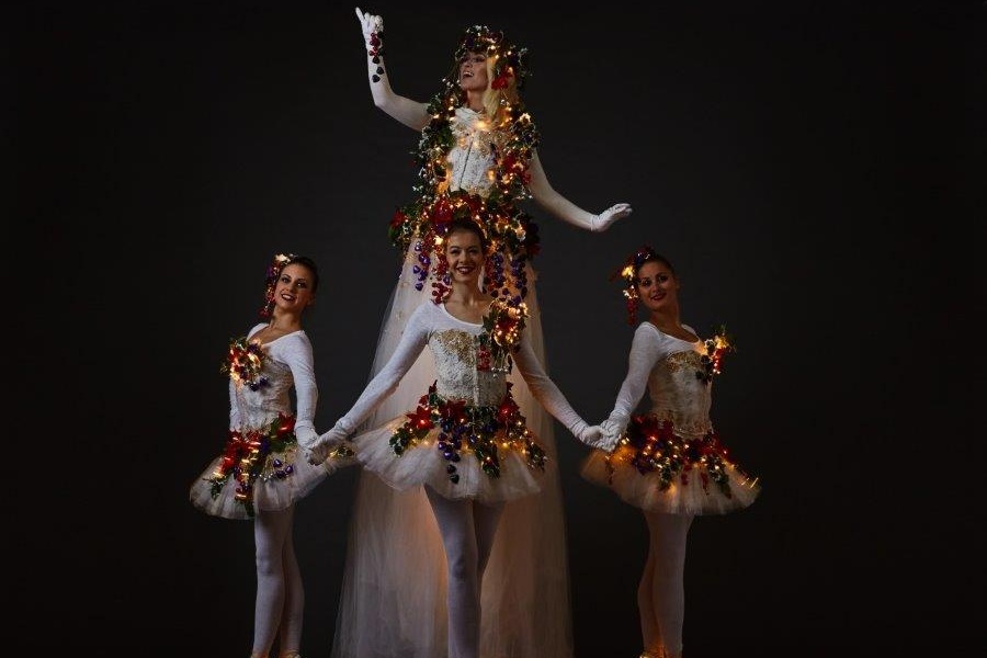 divine dancer stilt walkers.jpg