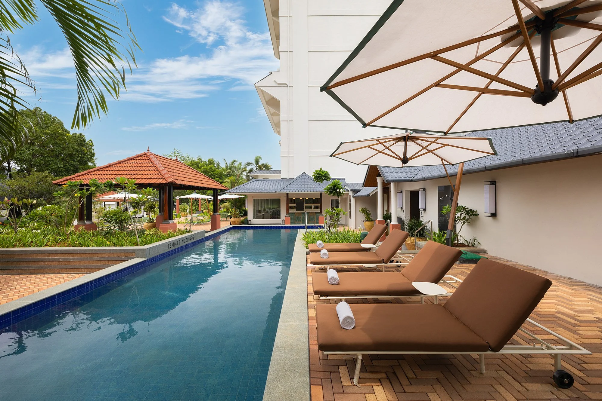 Le Meridien Kochi - Pool