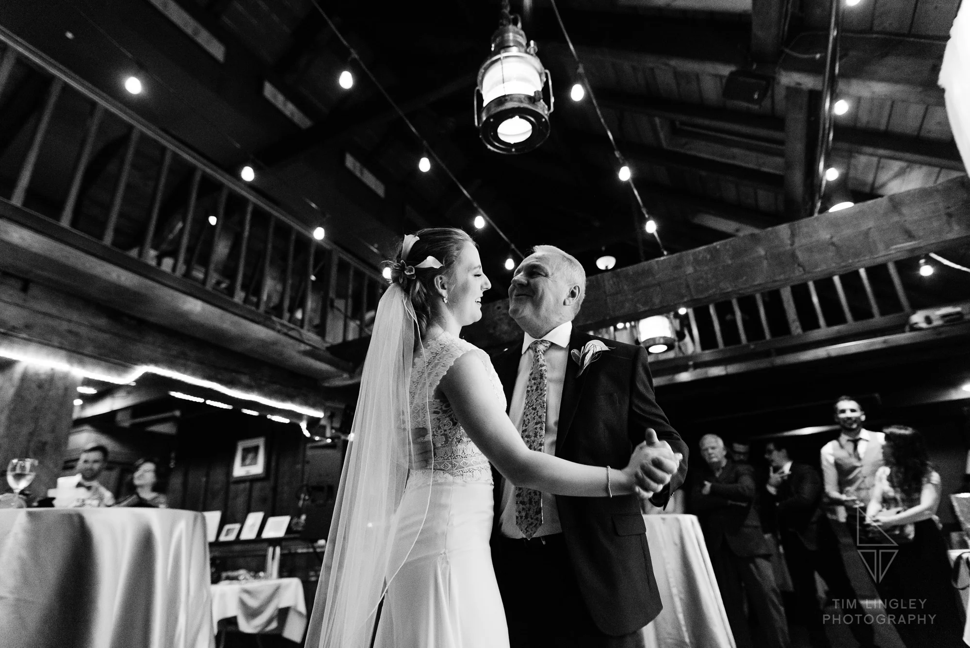 timlingley.LaurenAlexWeddingBlogPOst-89.jpg