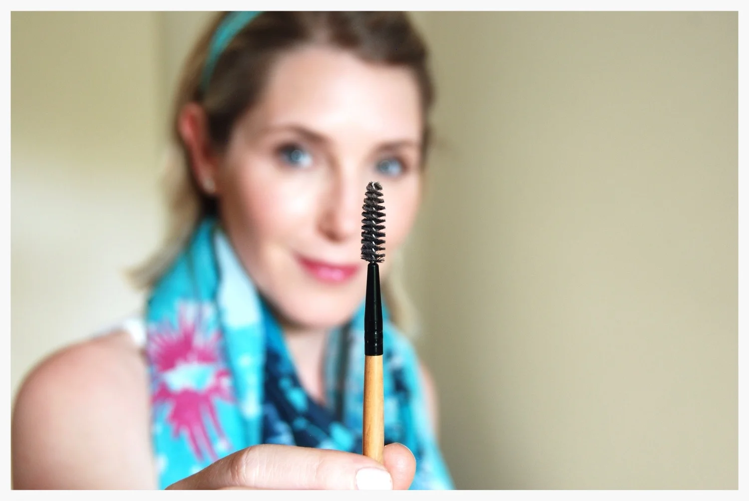 eyebrow brush